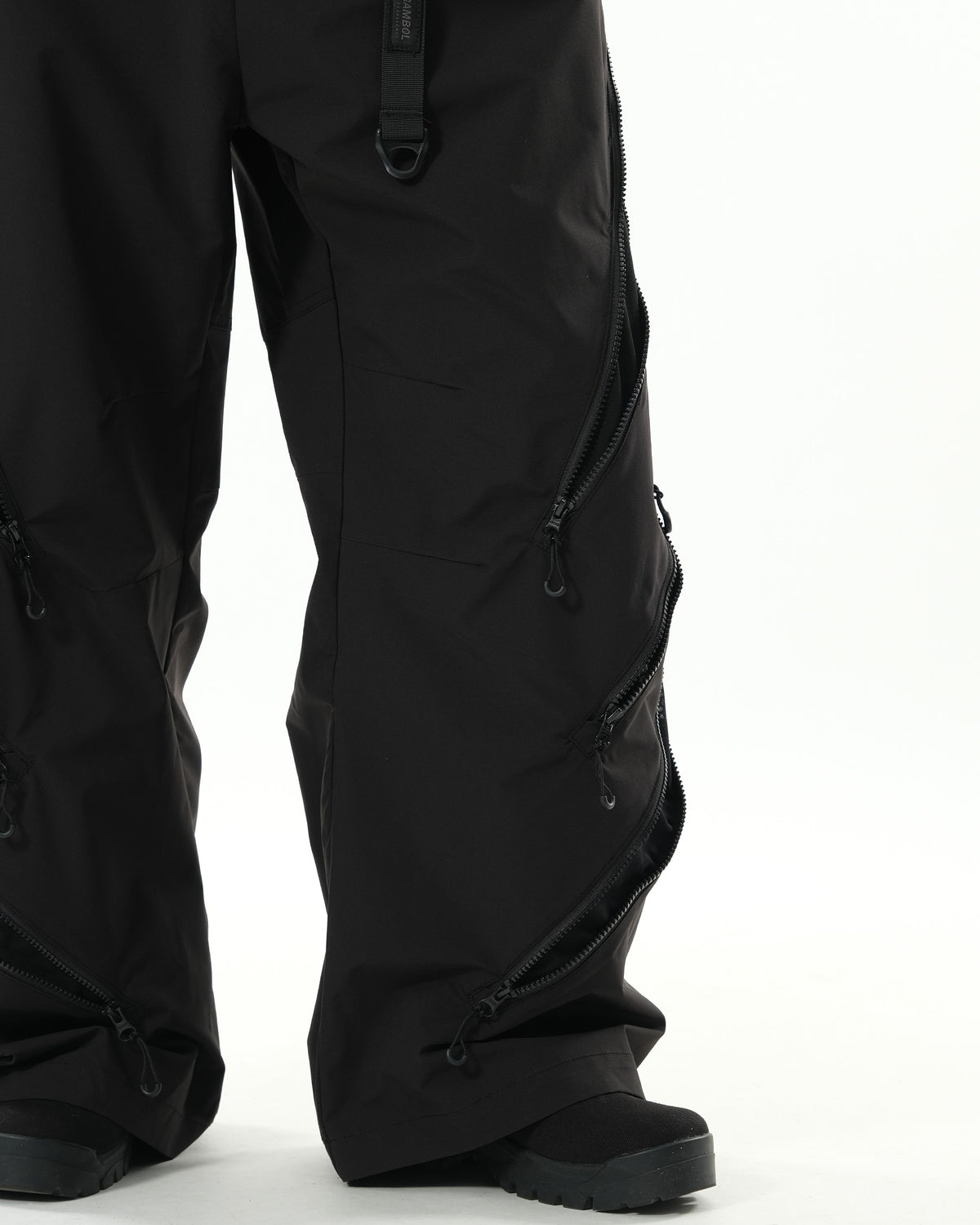 A26-PRE-P2 / Multi-Vent Vertical Pants (Black)