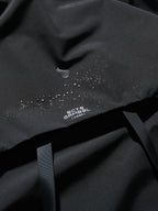 AW23 / 08 —J23-028  Radial Visor Windbreaker (Black)