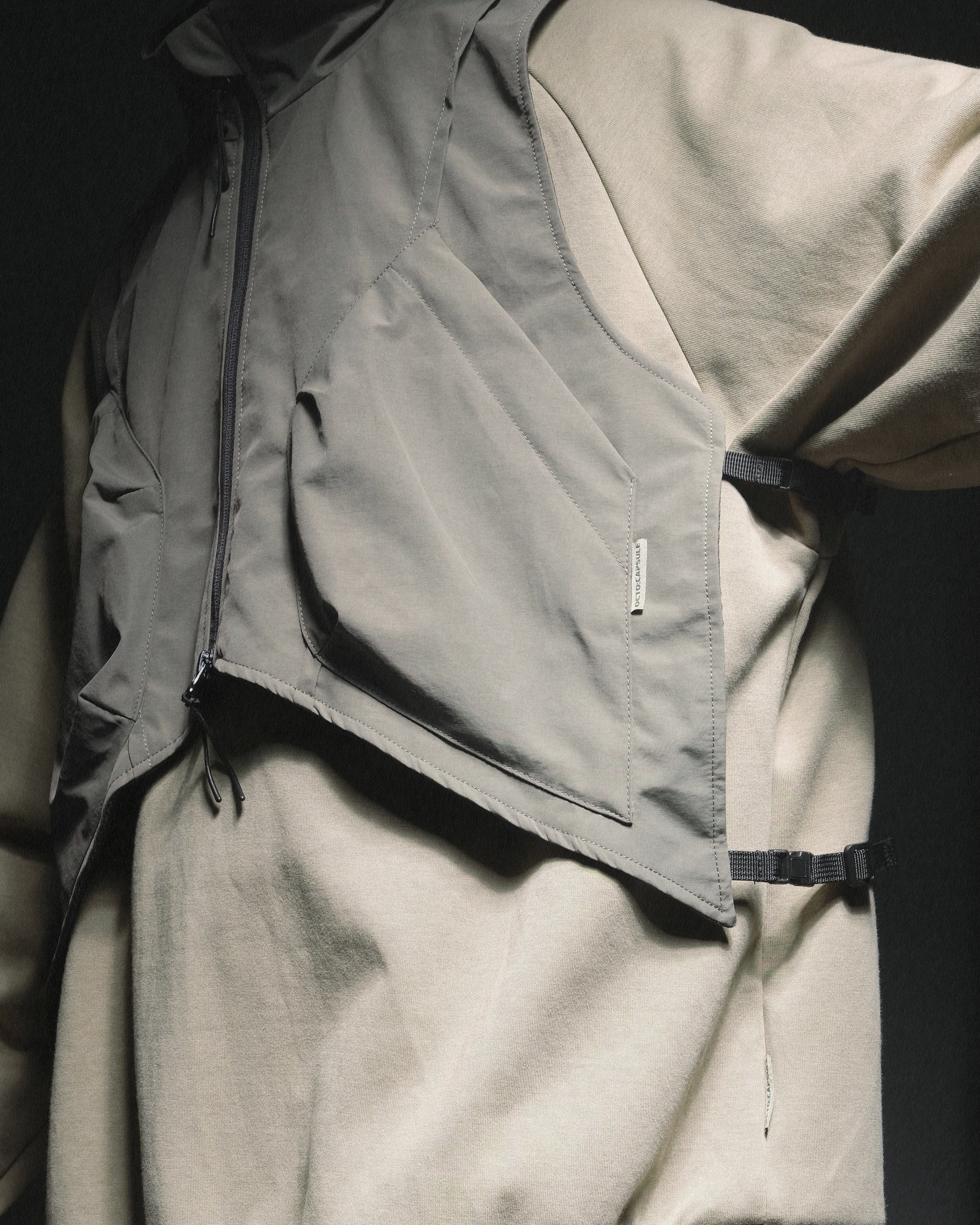 A24-CS-01-O    Futuristic Vest (Seal Green)