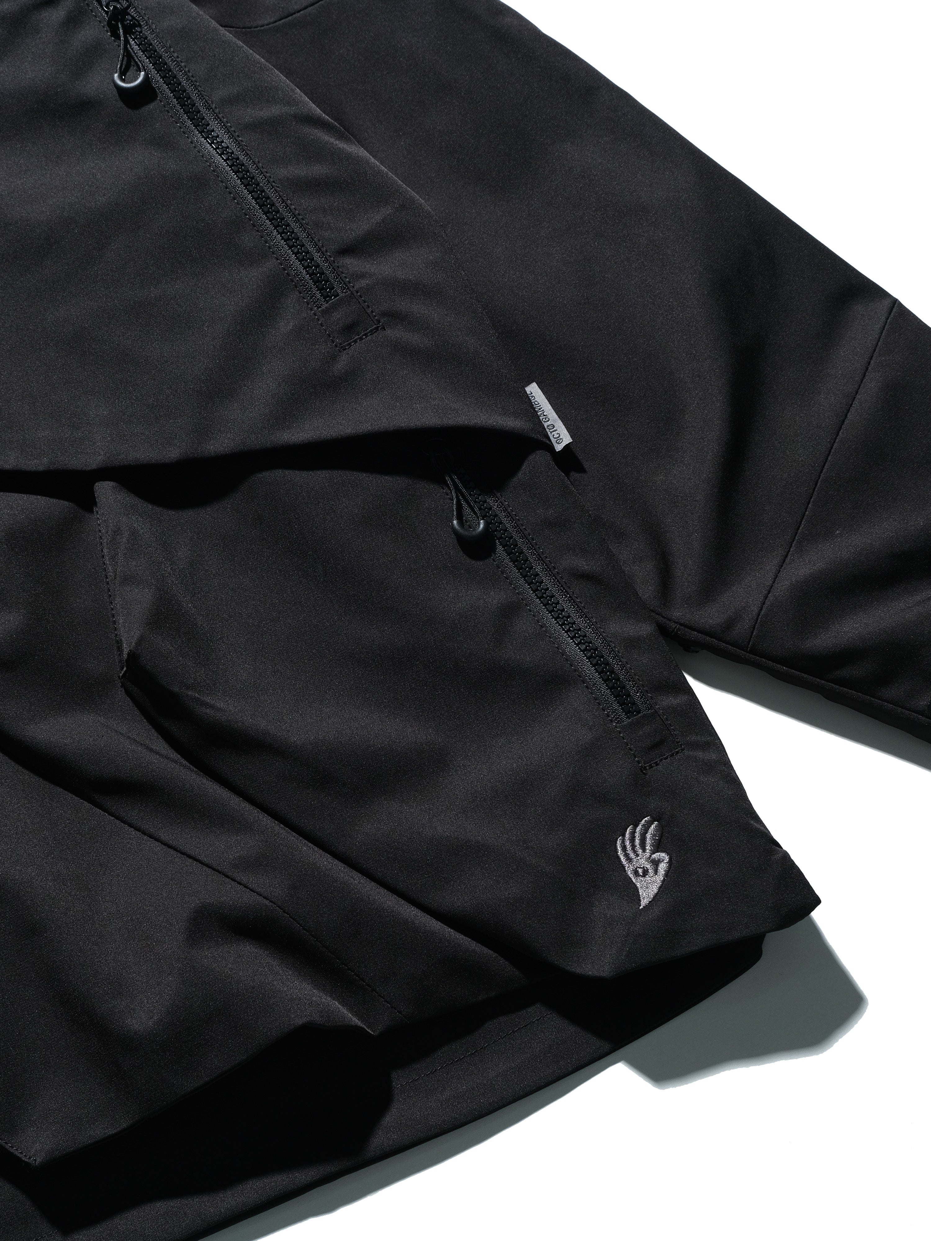 AW23 / 06 —J23-027  Trapezoidal Visor Coach Jacket (Black)
