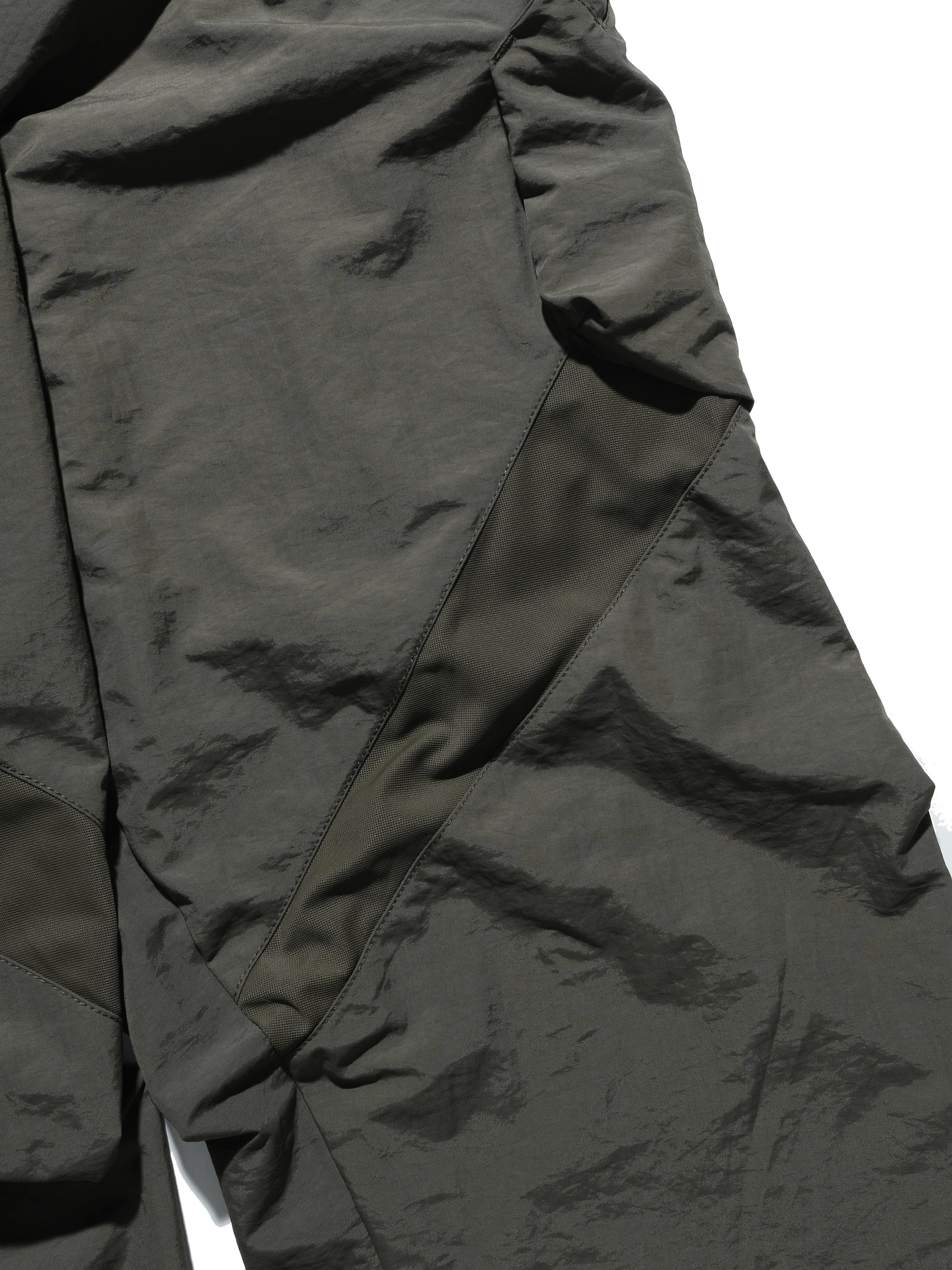 S24 / 13 — P -02  Tornado Arc Wide Pants (Green)