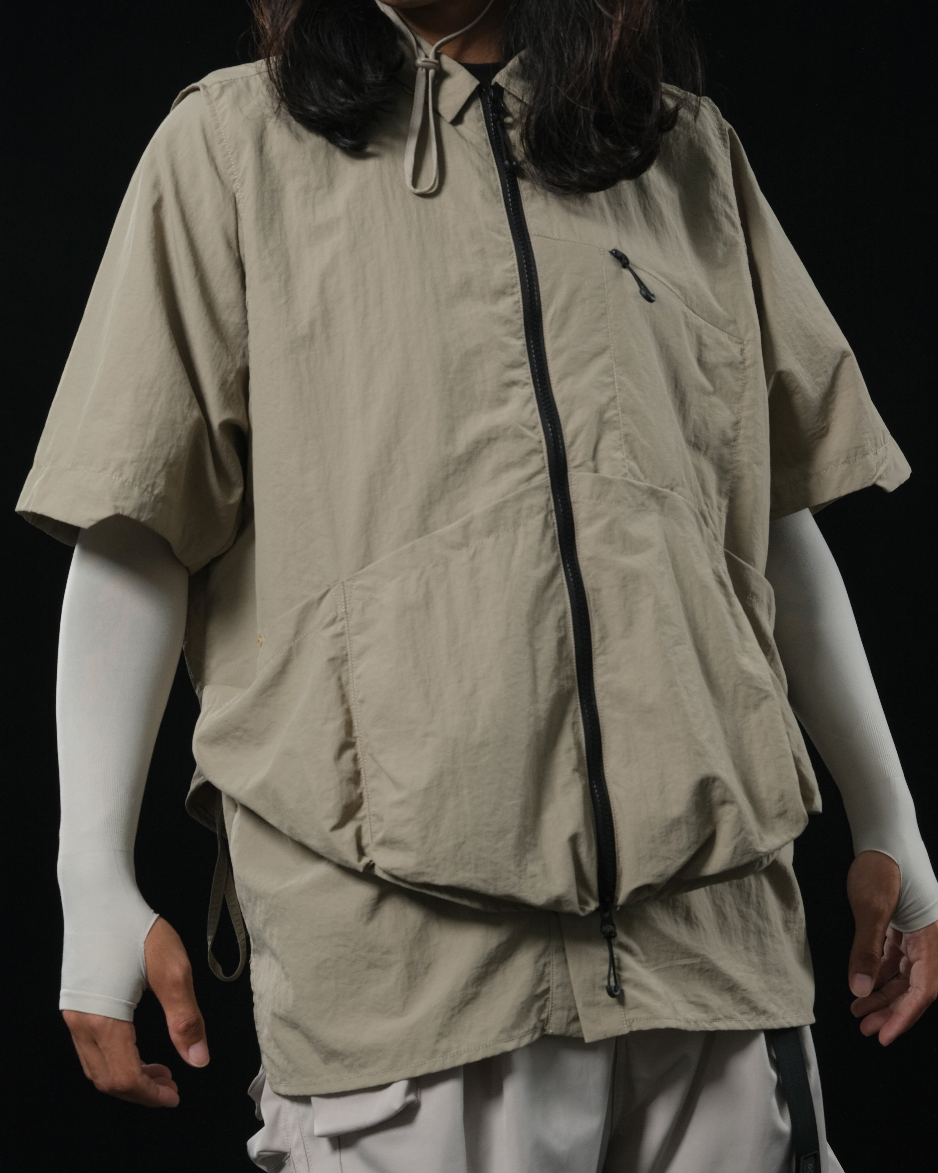 SS23 / 13 — T23-072 All-in-one Vest Shirt (Khaki)