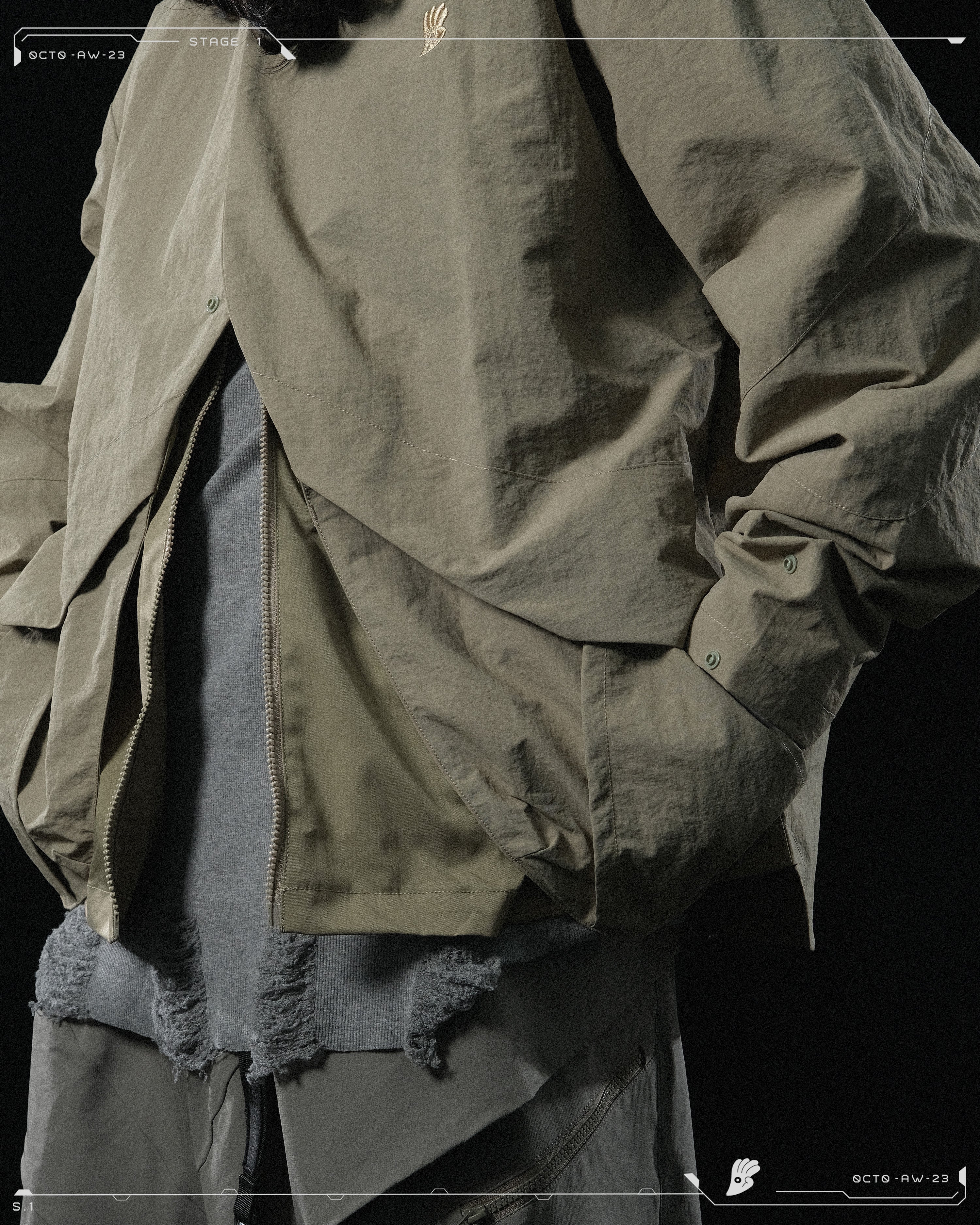 AW23 / 01 — T23-073  Trapezoidal Stereo Visor Shirt (Sand)