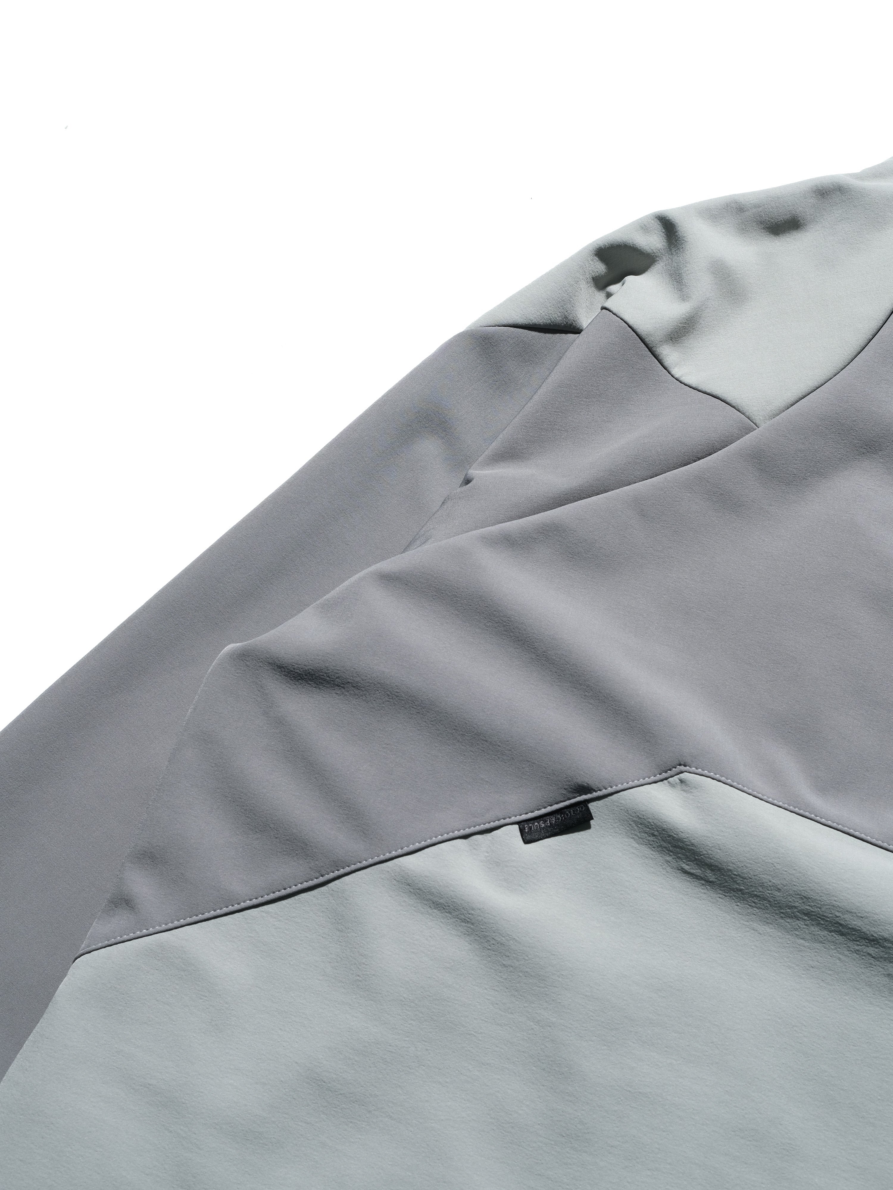Capsule 02 / CST-122  Discrete Nylon Sweater  (Bright Grey)