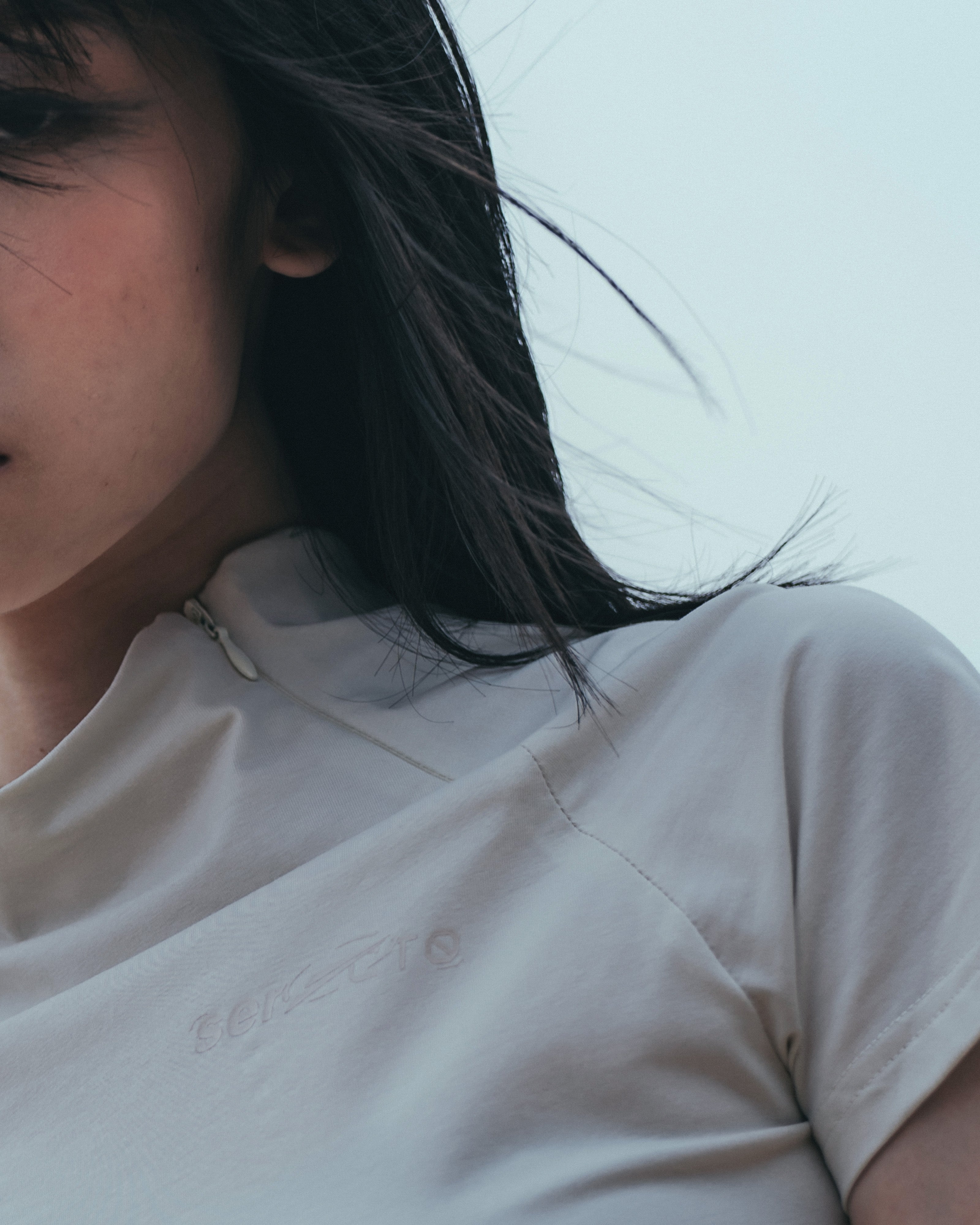 OCTO x SENSE S25-OS-WT1 Zip Cropped Top (Cream)