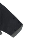 AW23 / 01 — T23-073  Trapezoidal Stereo Visor Shirt (Black)