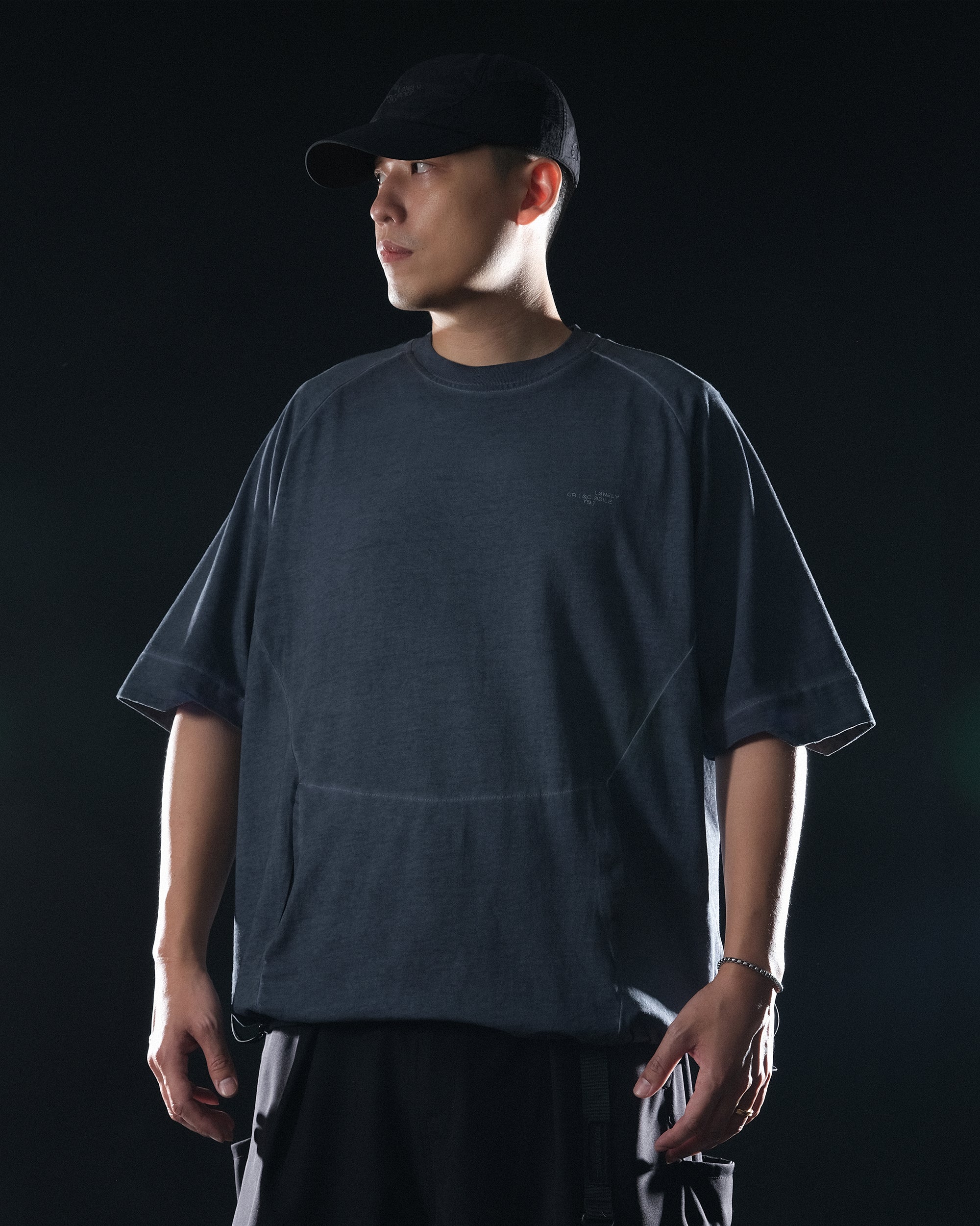 S25-OL-T Octo x Lonely.crocodile Silent Motion Graphic Tee (Navy)