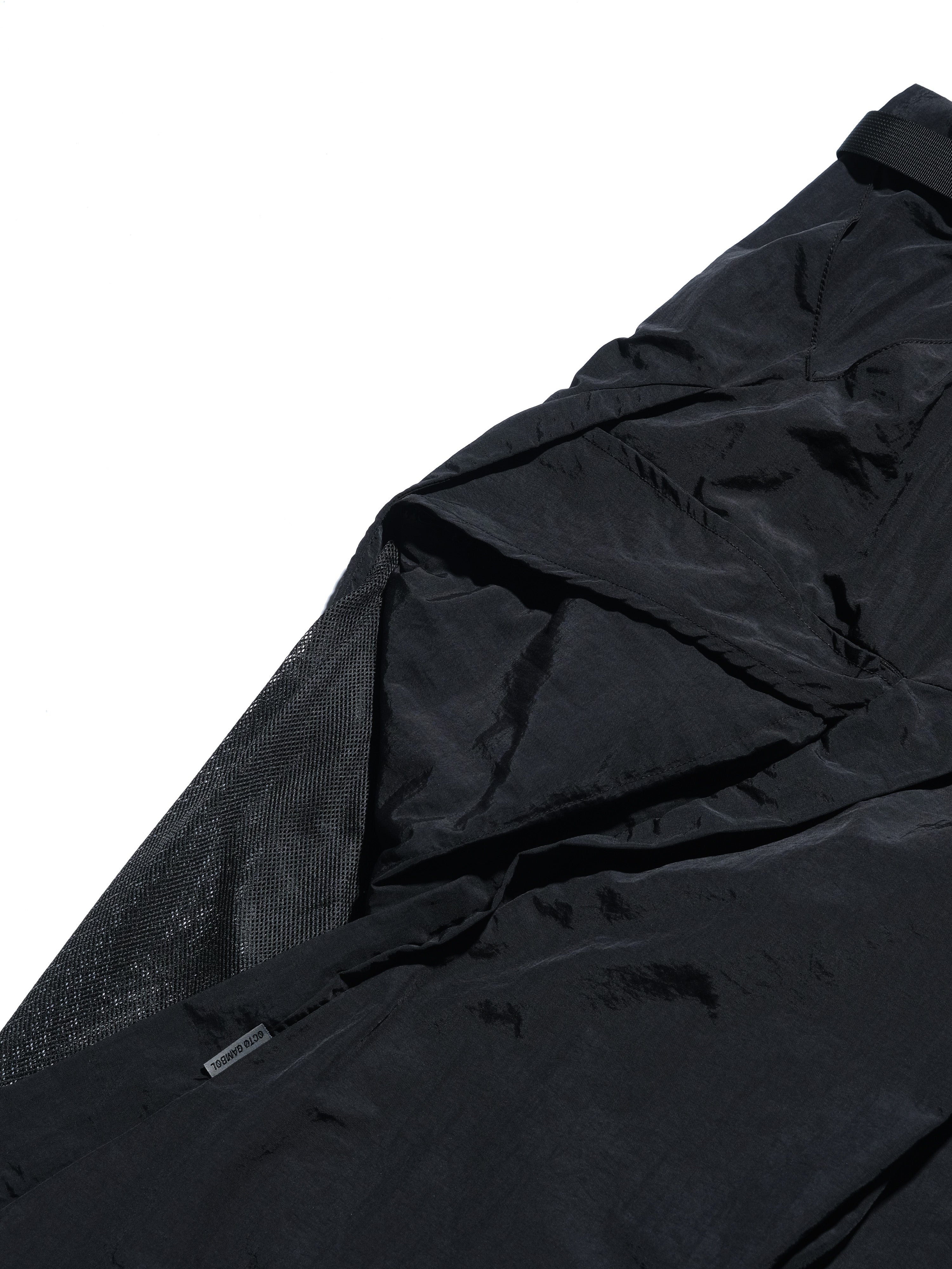 SS23 / 12 —  P23-129 Rollable Pocket Pants  (Black)