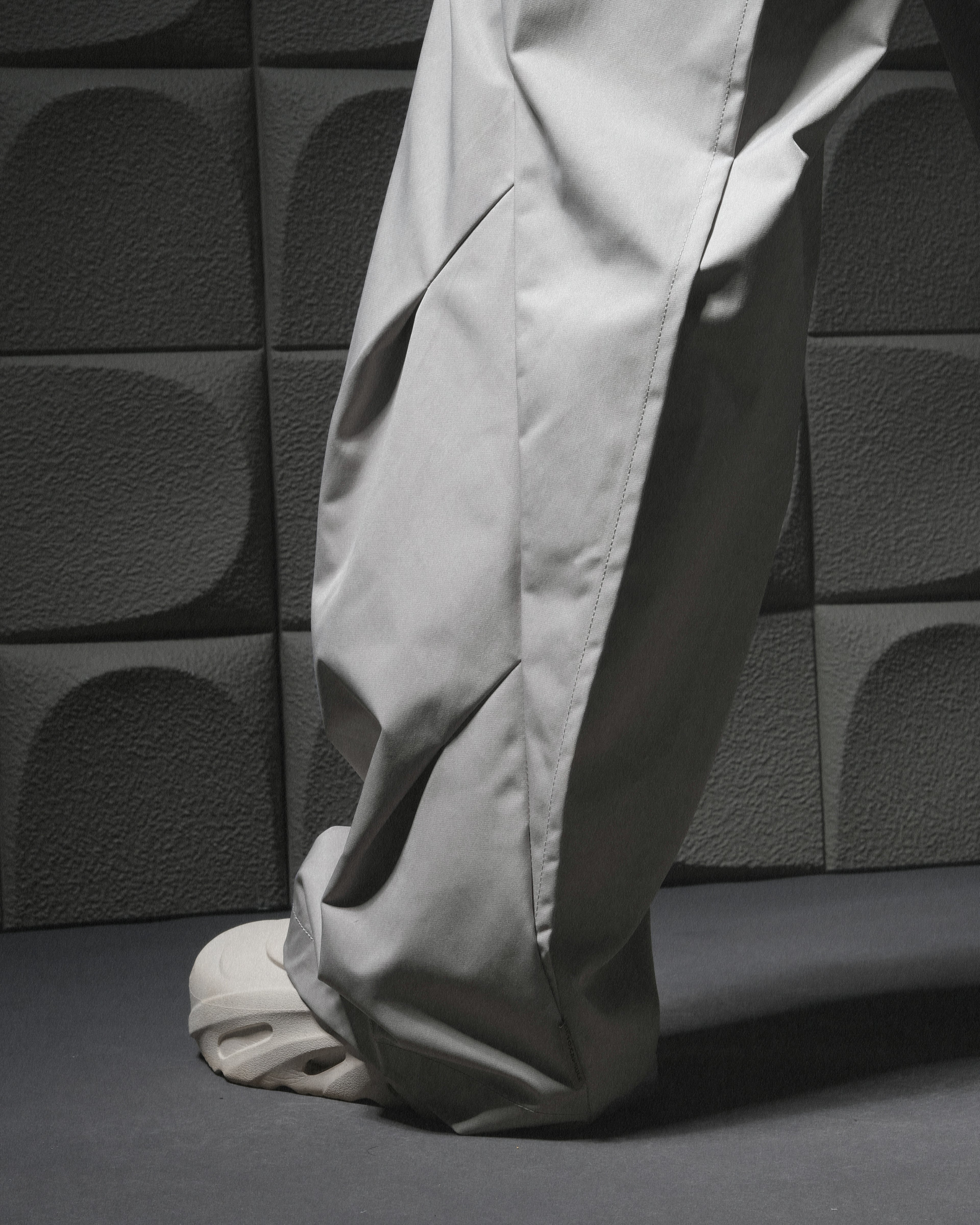 A24-CS-01-P   Futuristic Flare Pants (Bright Brey)