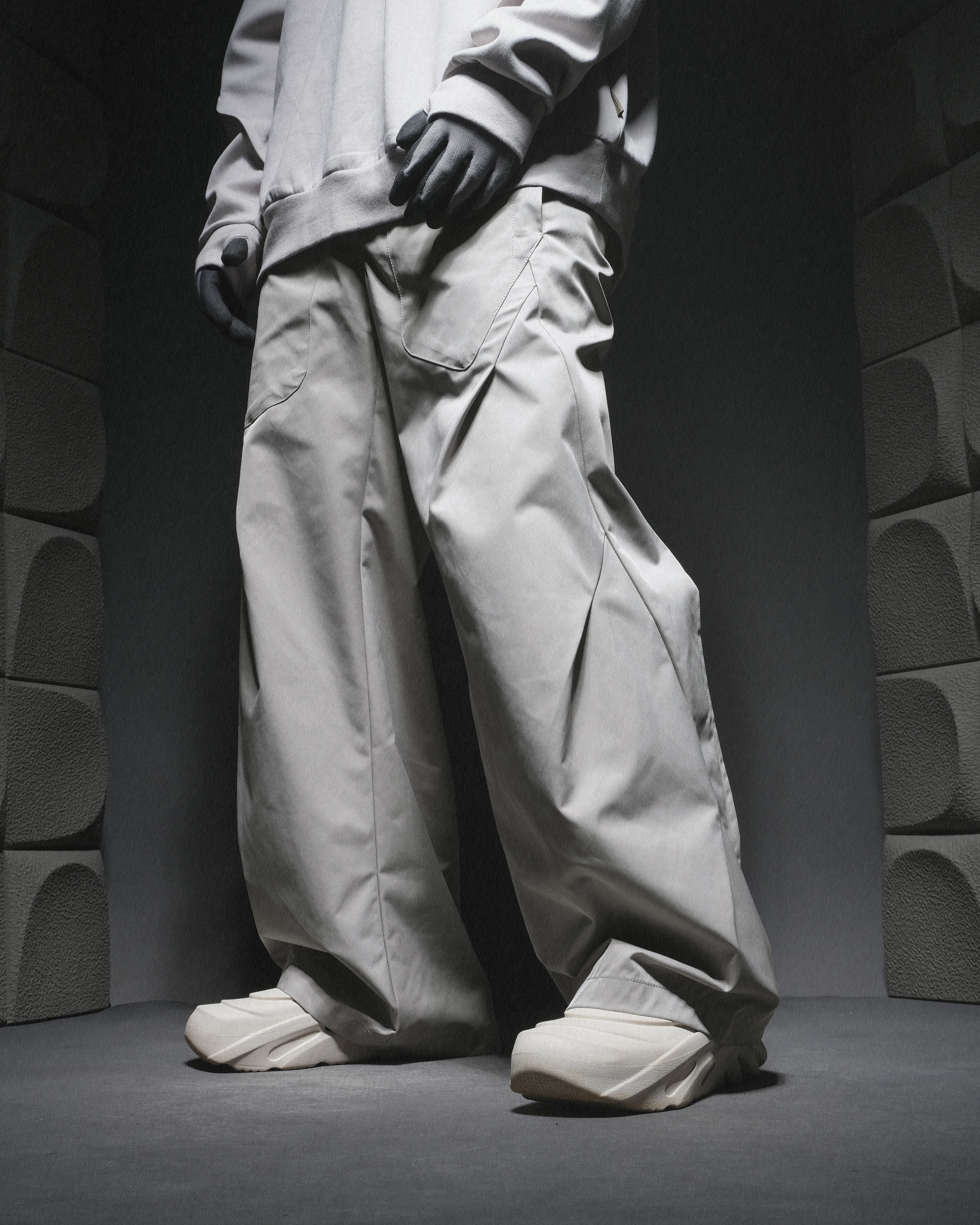 A24-CS-01-P   Futuristic Flare Pants (Bright Brey)
