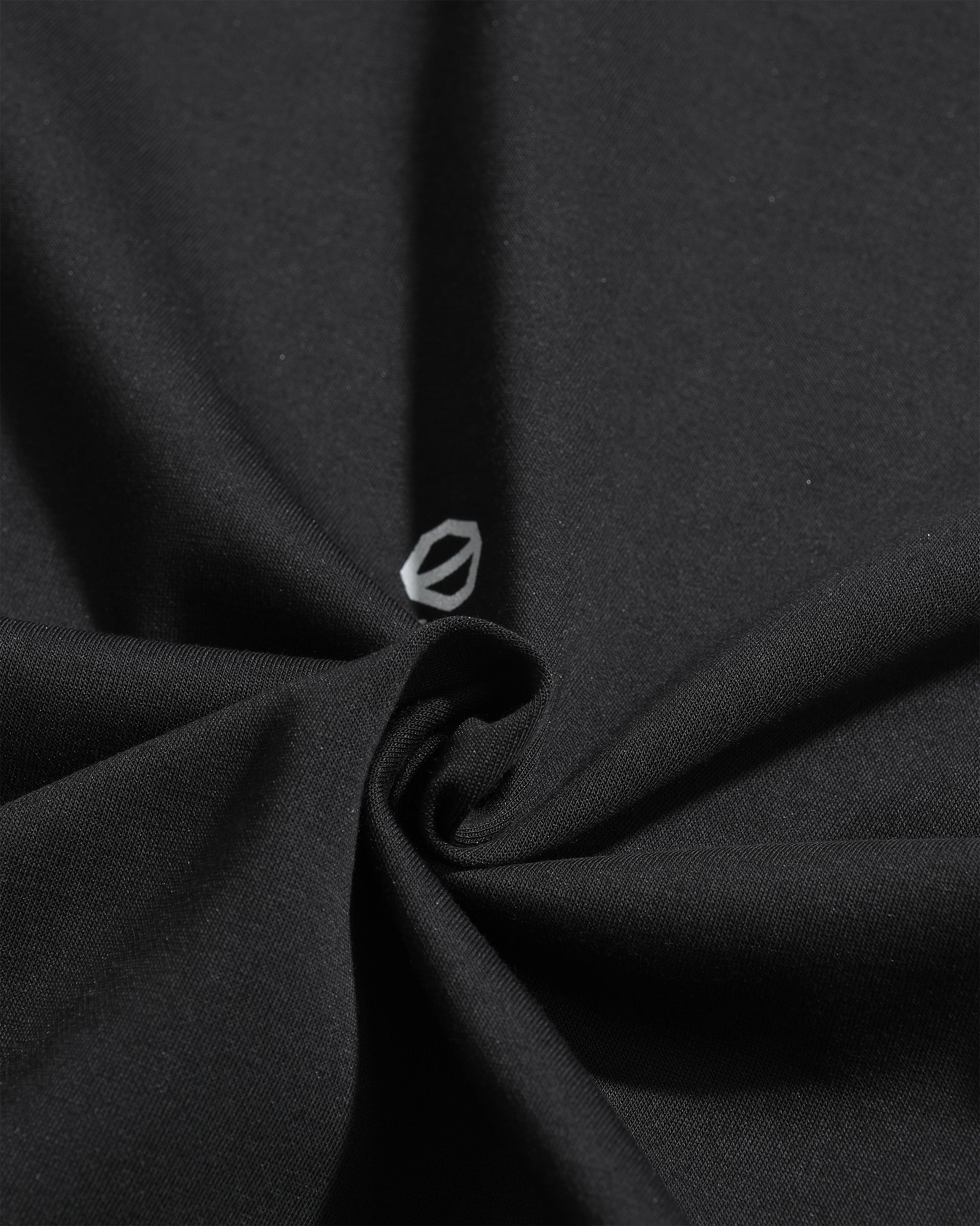 S26-PR-T2 / Panelled Light Tee (Black)