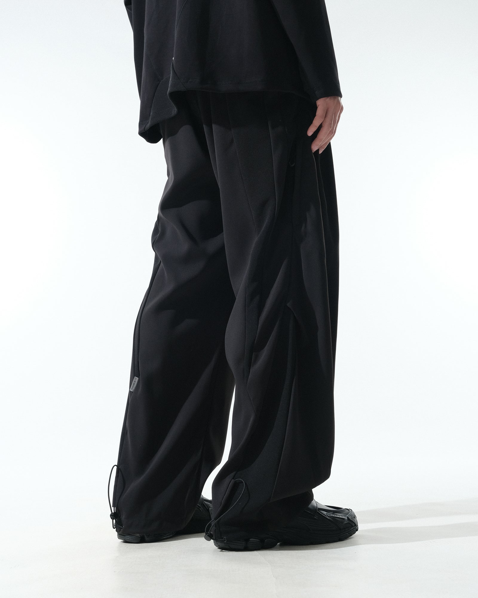 A25-PRE-P2 / Streamline Pants (Black)