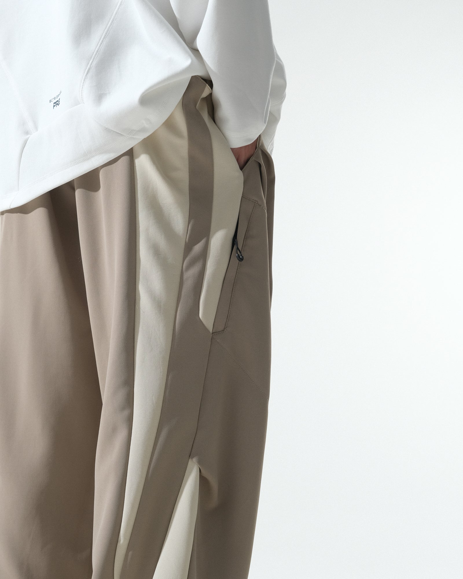 A25-PRE-P2 / Streamline Pants (Khaki)