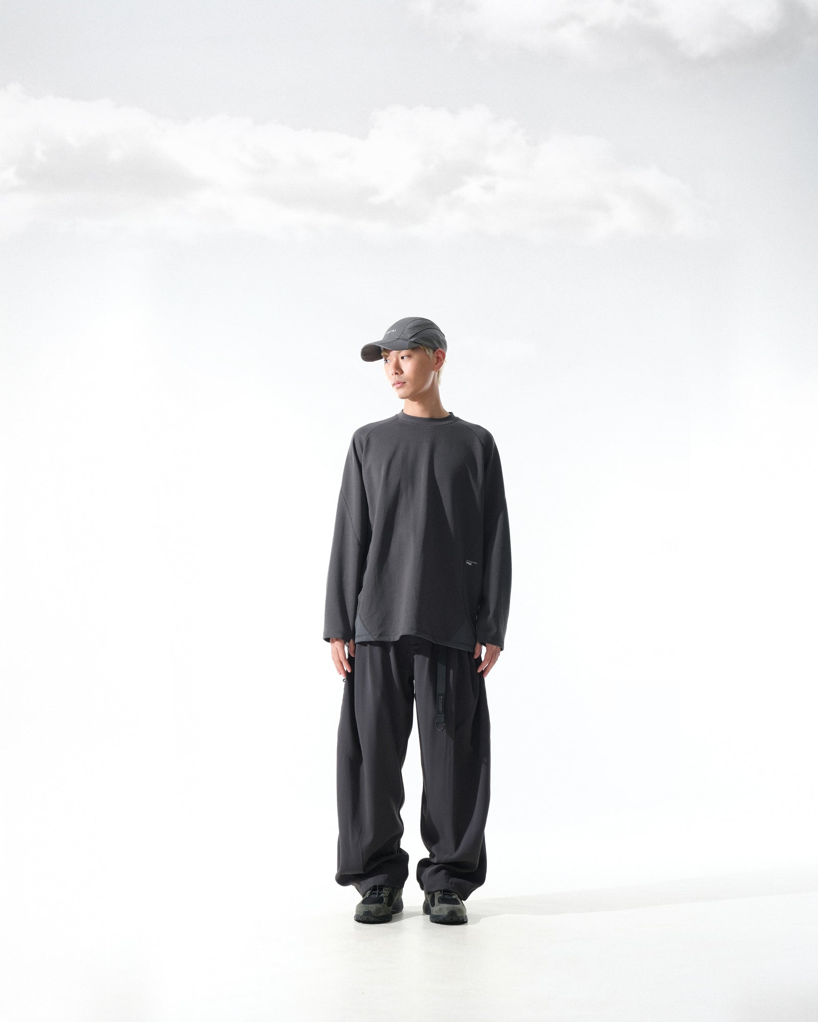 A25-PRE-P2 / Streamline Pants (Grey)
