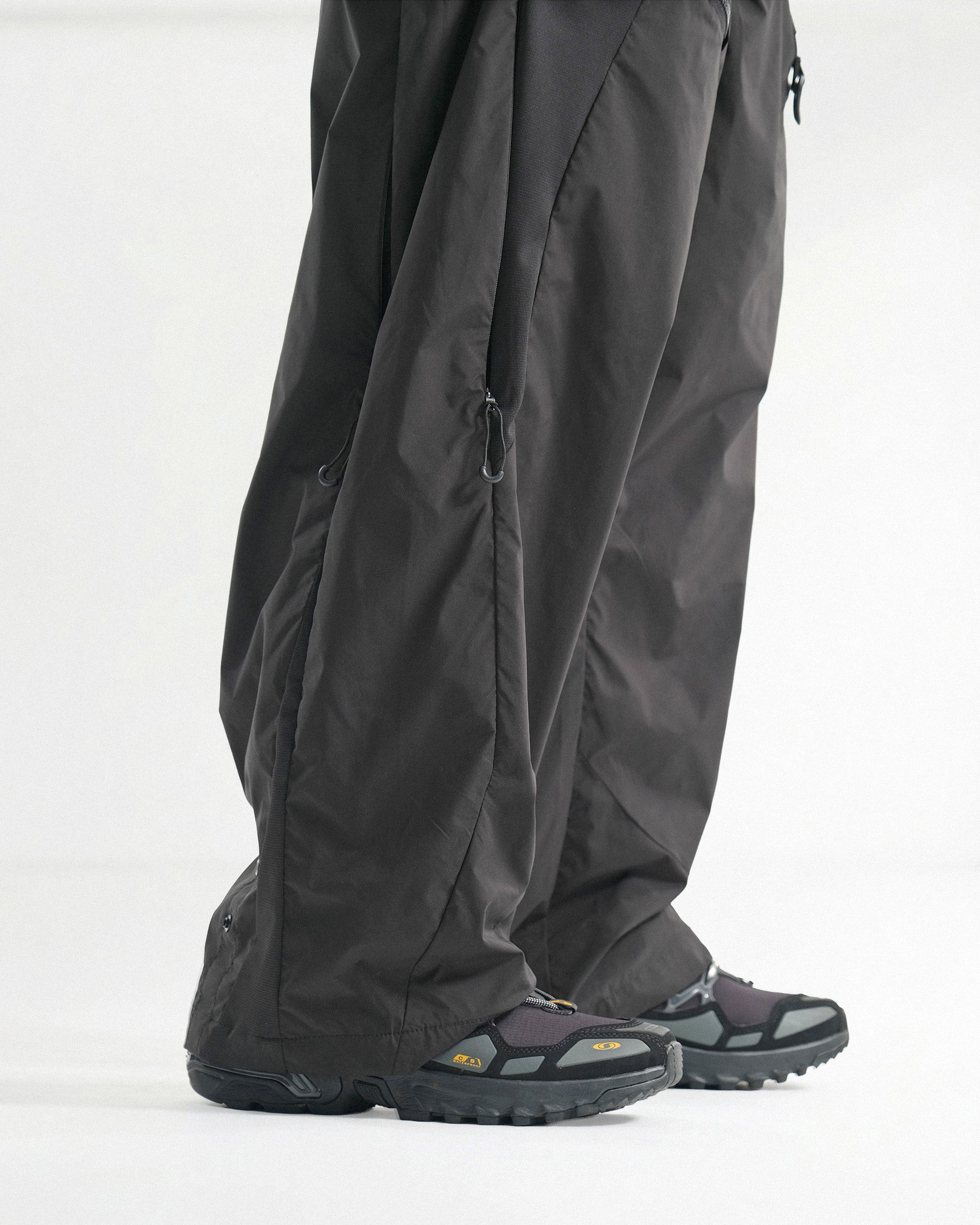 S26-PRE-P / Vent Zip Pants (Black)
