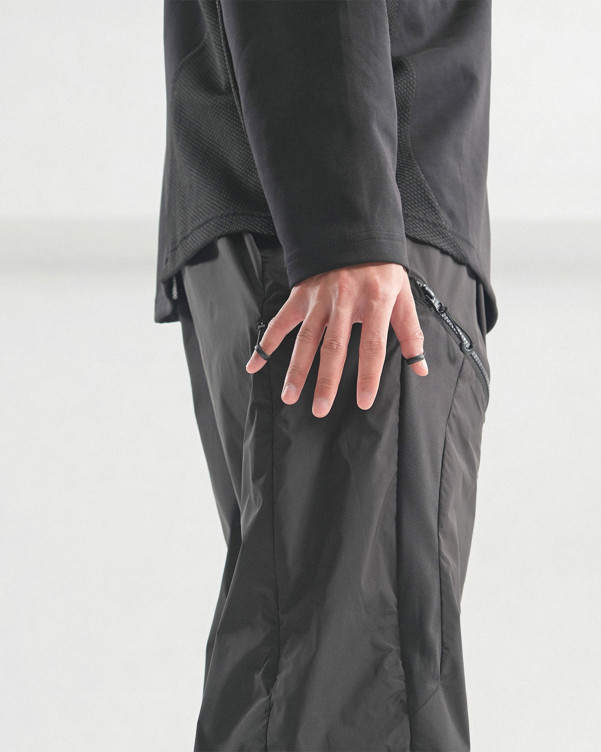 S26-PRE-P / Vent Zip Pants (Black)
