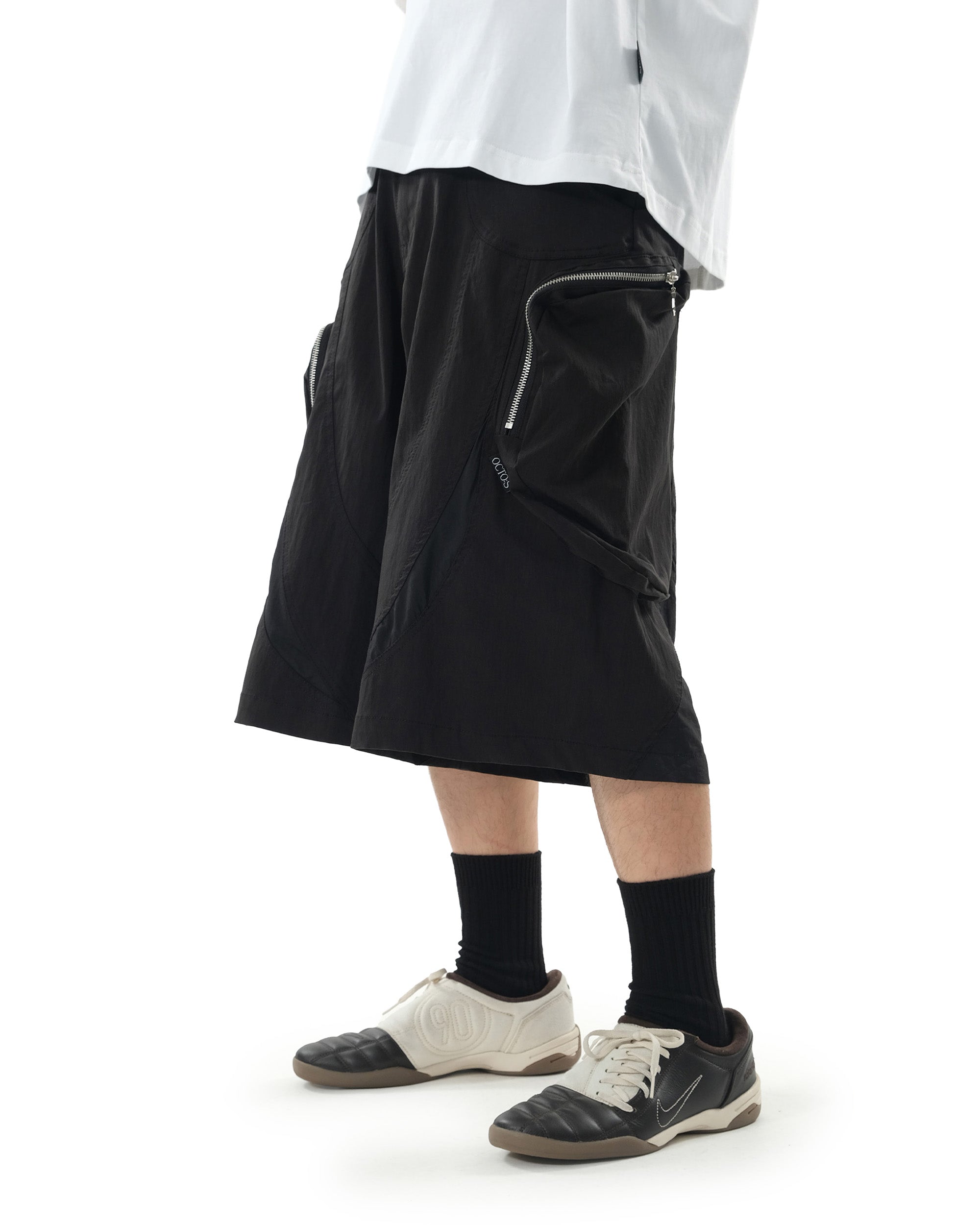 S26-SD2-S / Residual Curve Shorts (Black)