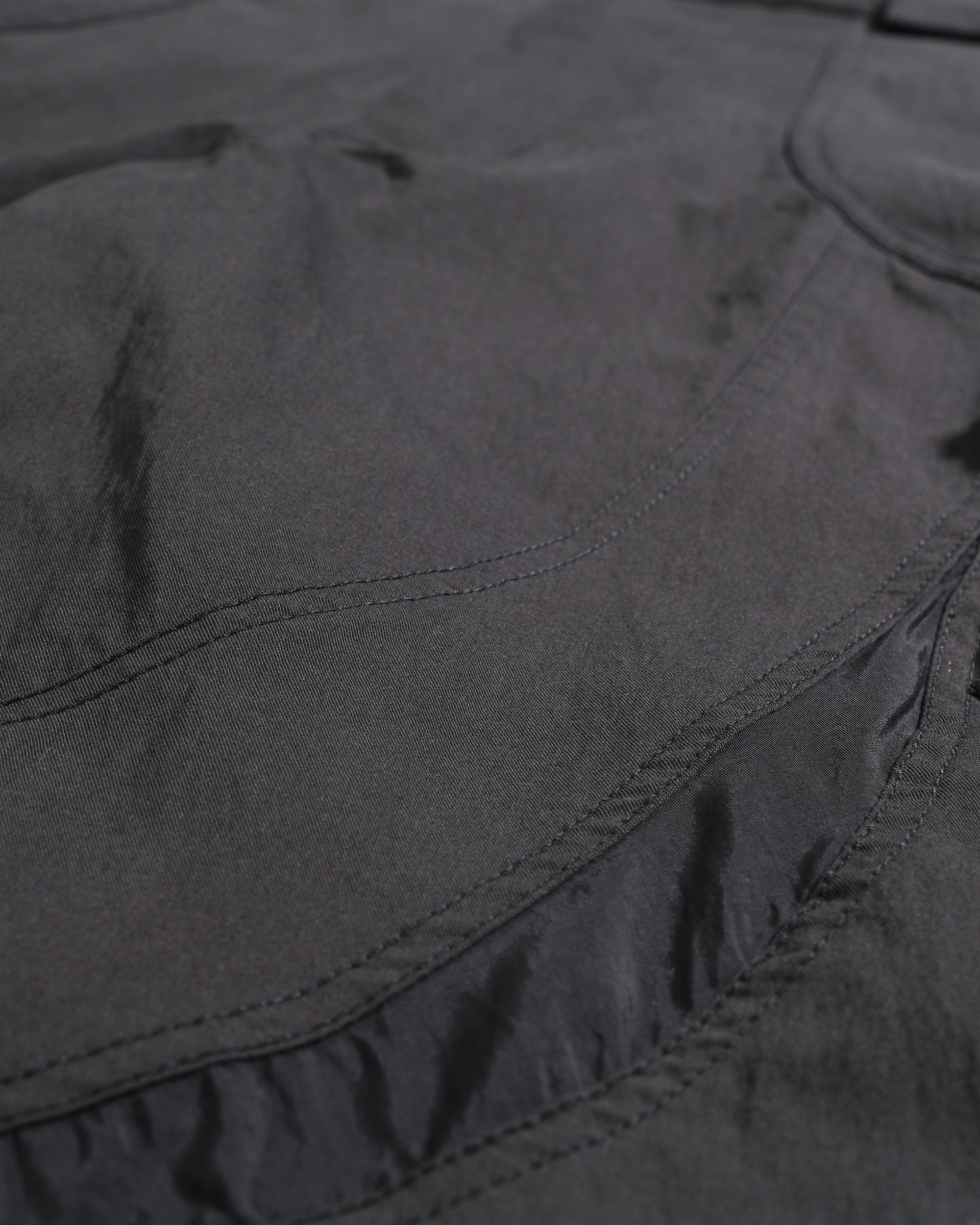 S26-SD2-S / Residual Curve Shorts (Black)