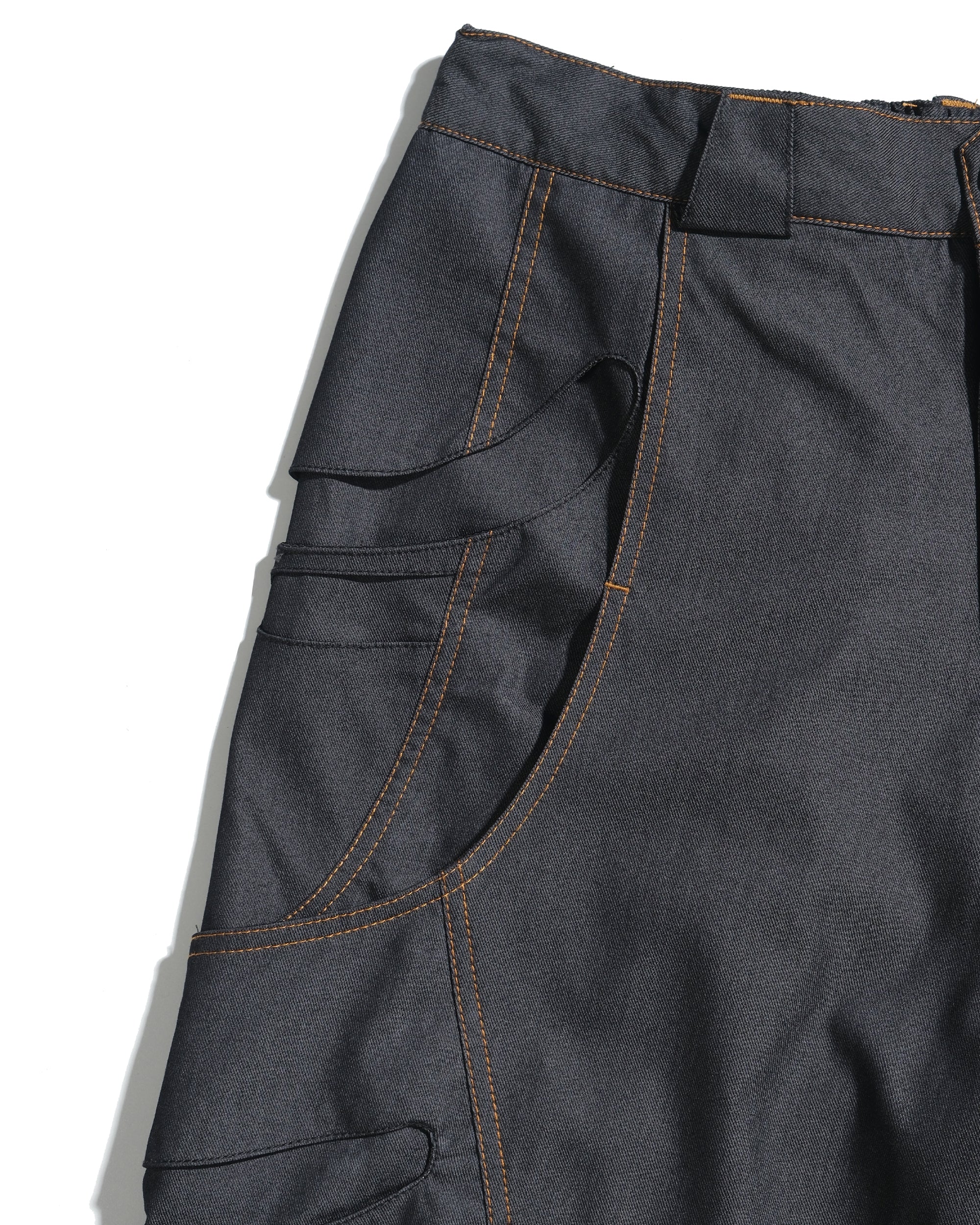 S26-C2-S / Offset Void Shorts (N-Black)