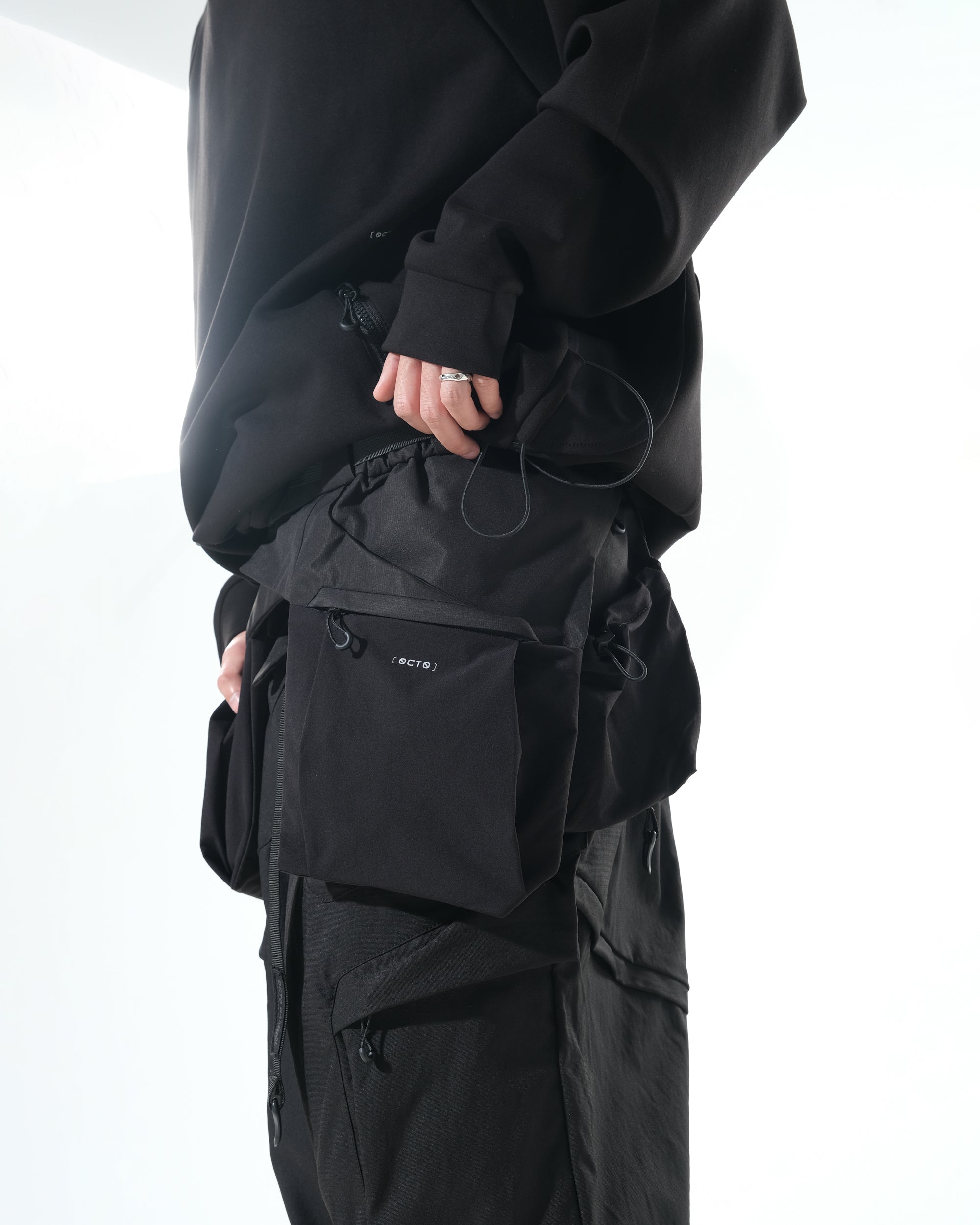 A25-B-02 Mighty Form Bag (Black)