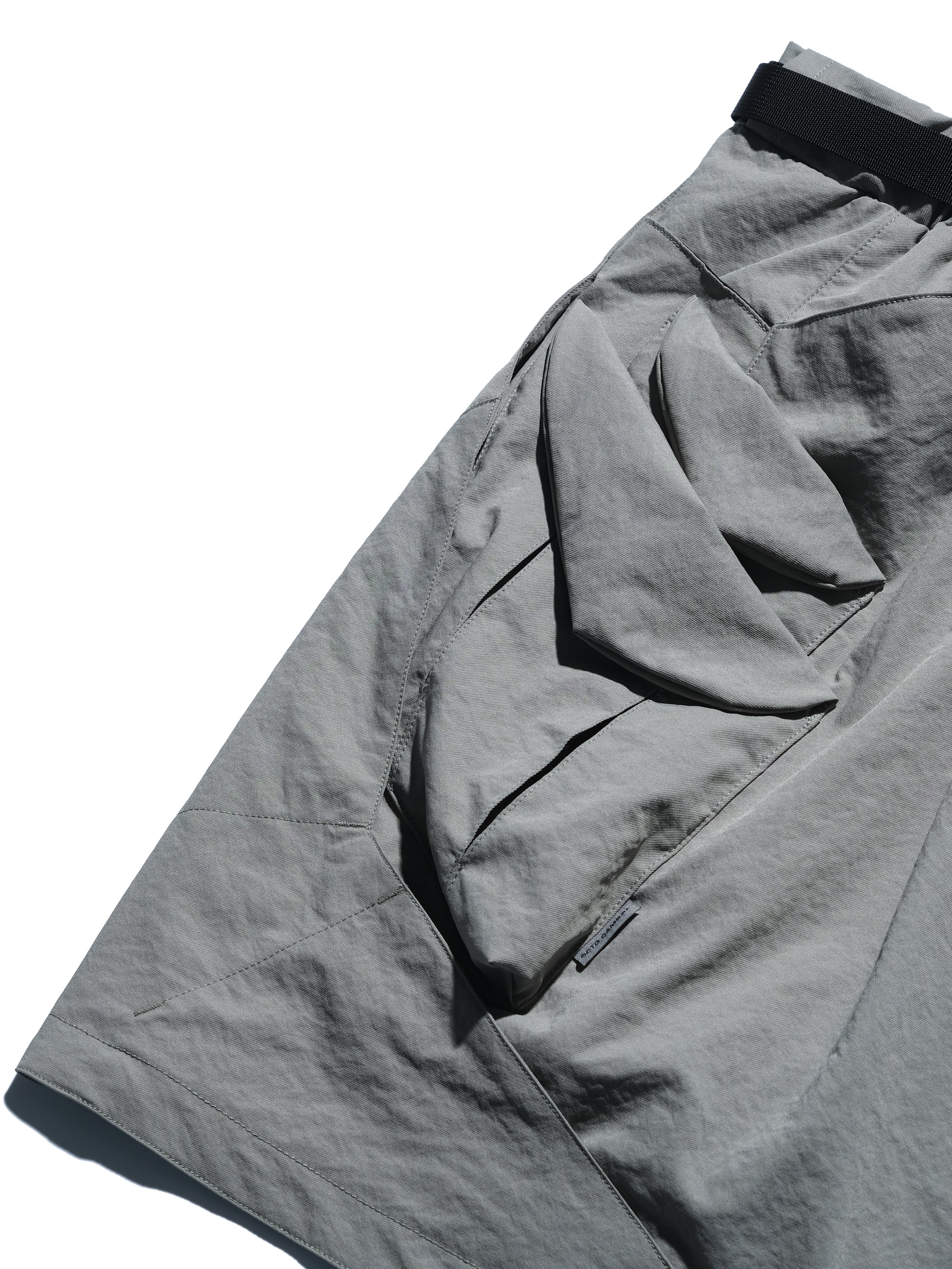 SS23 / 05 —  S23-067 Switchable Breathing Shorts (Mint Green)