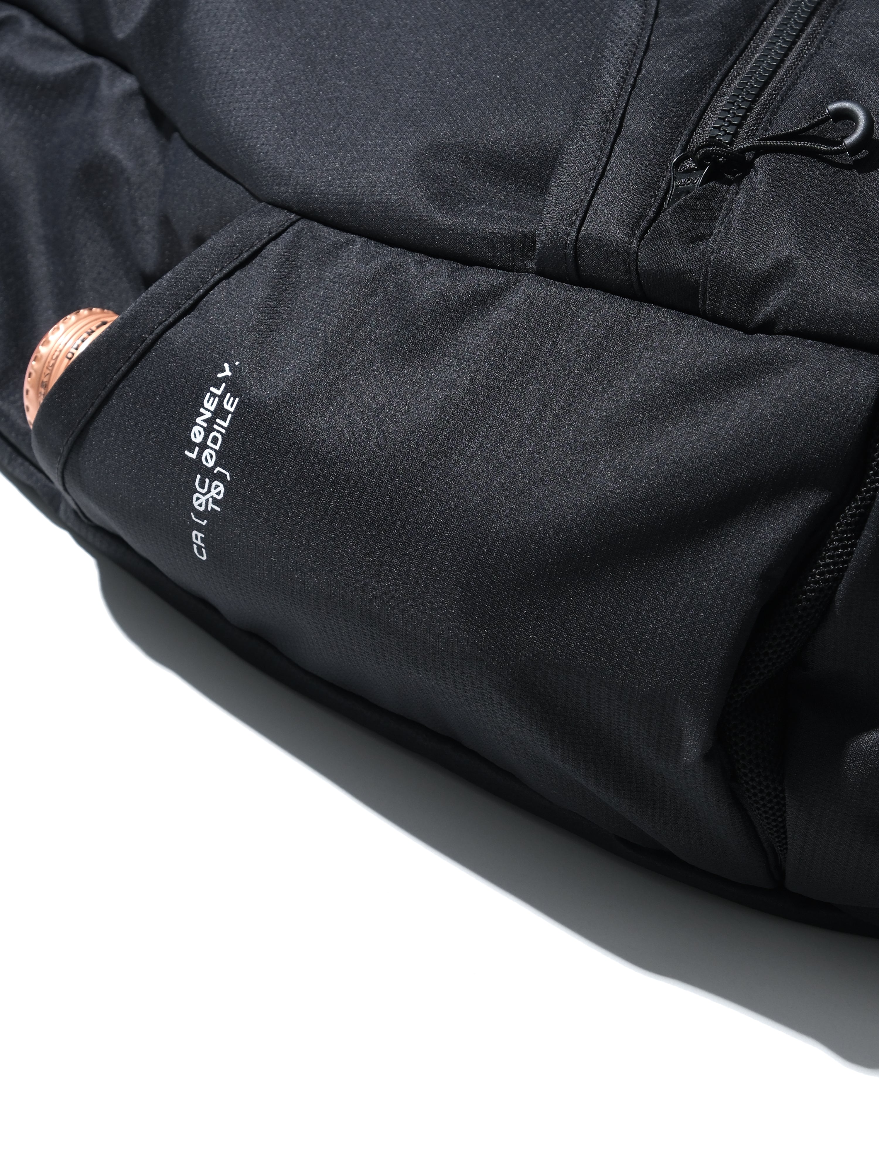 S25-OL-B Octo x Lonely.crocodile Curved Scale Crossway Bag (Black)