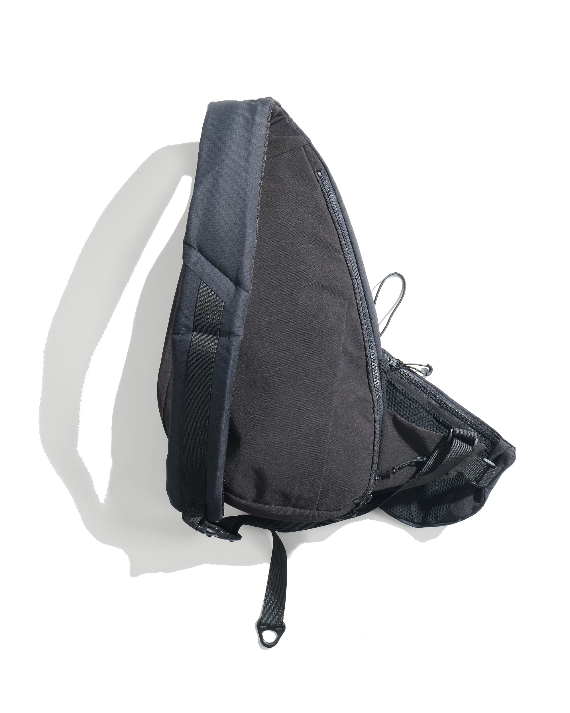 S26-S1-B / Visor Utility Bag (Black)