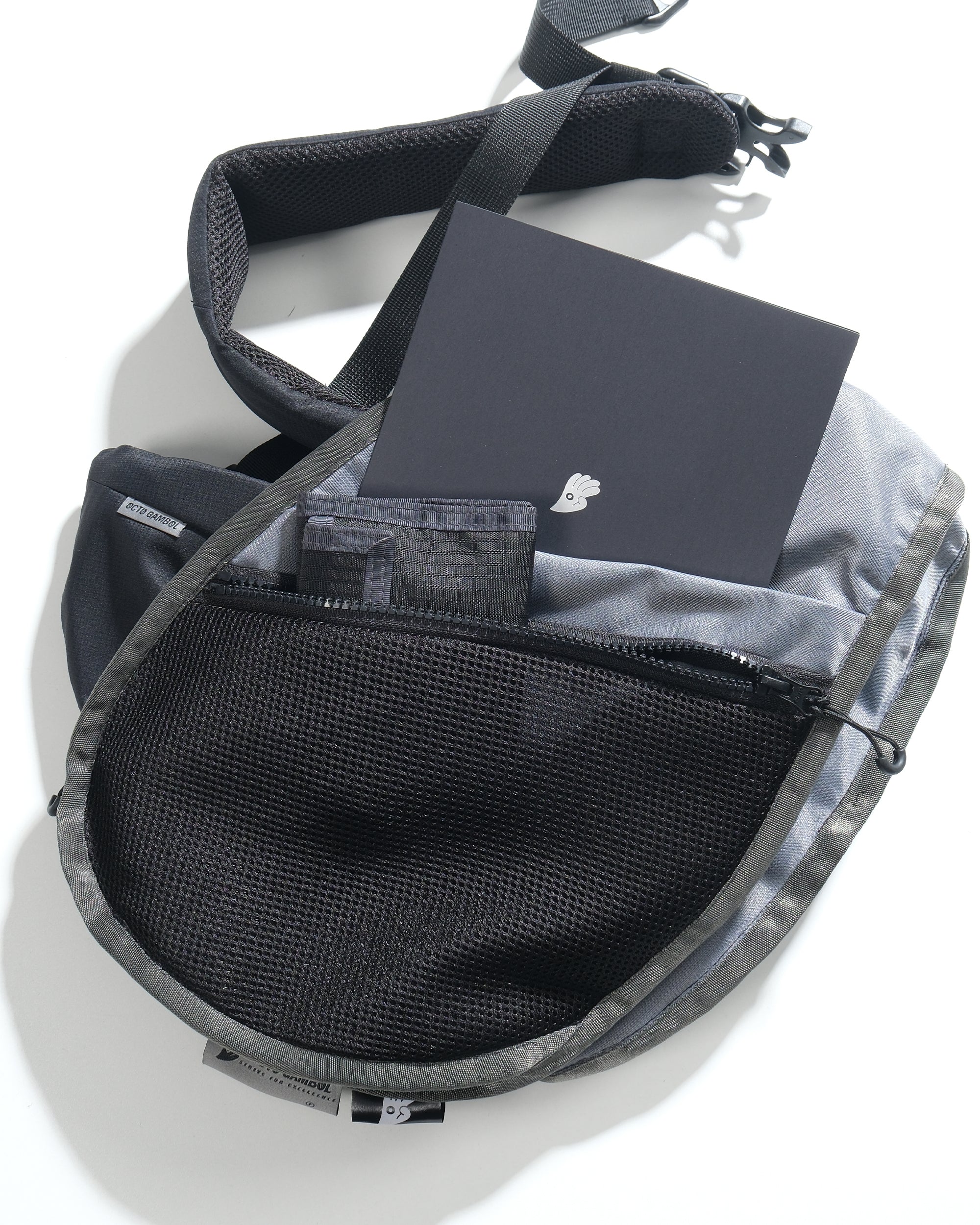 S26-S1-B / Visor Utility Bag (Black)