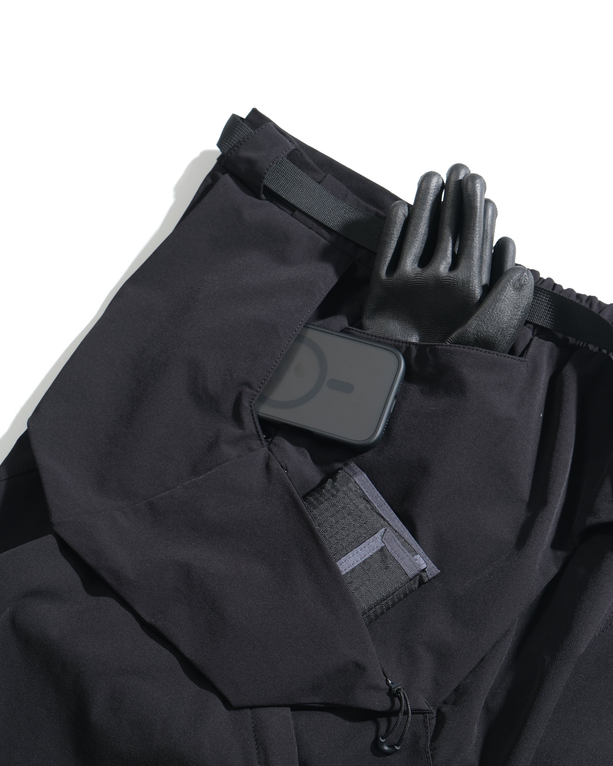 S26-S1-S / Visor Layer Shorts (Black)