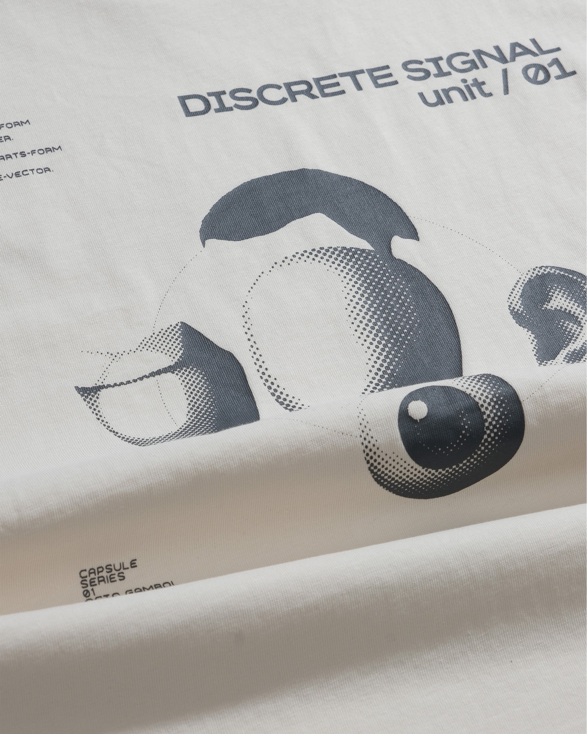 S26-C1-T1 / Discrete Signal Graphic Tee (White)