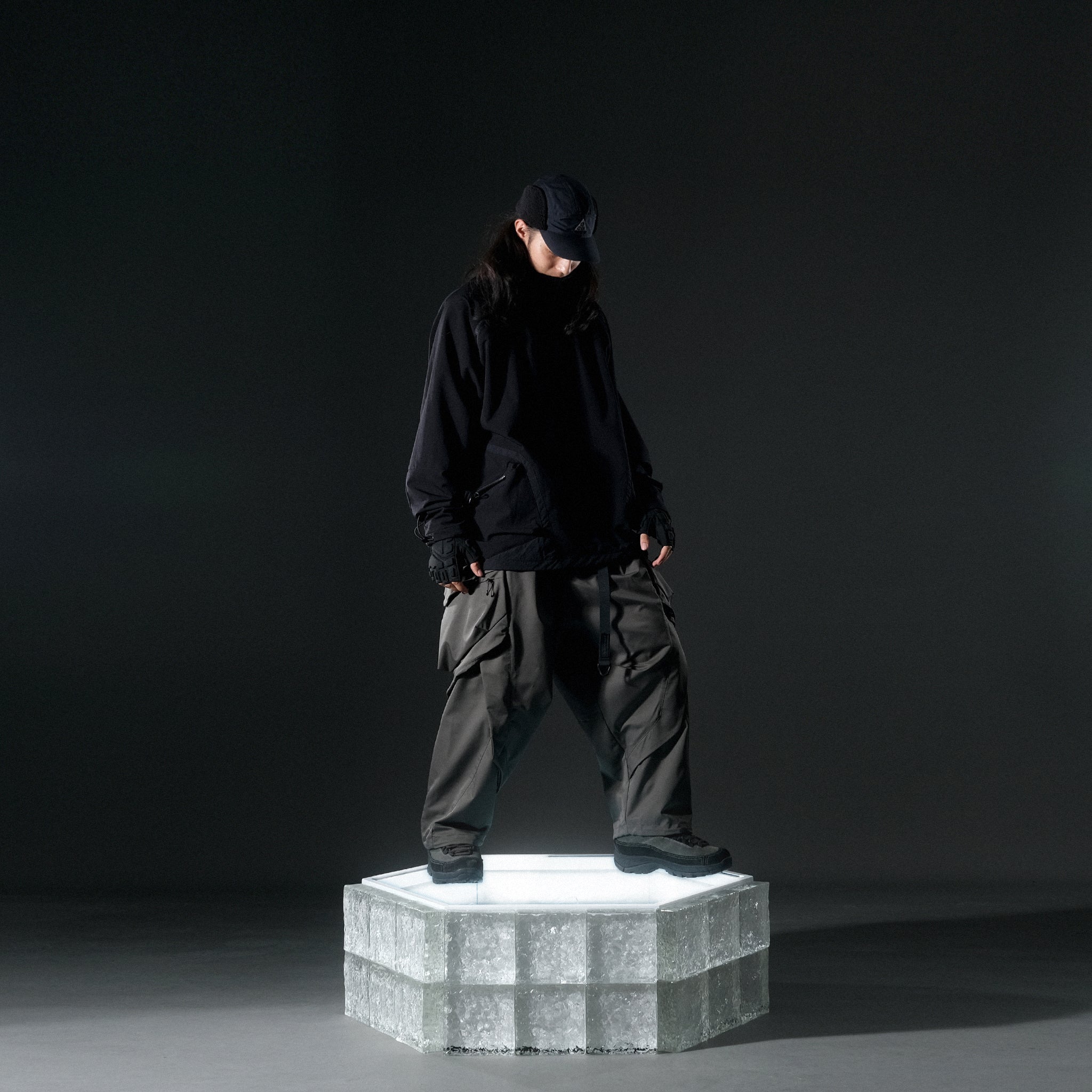 AW22 / 08 — T22-066 Turtleneck hidden hood Hoodie (Black)