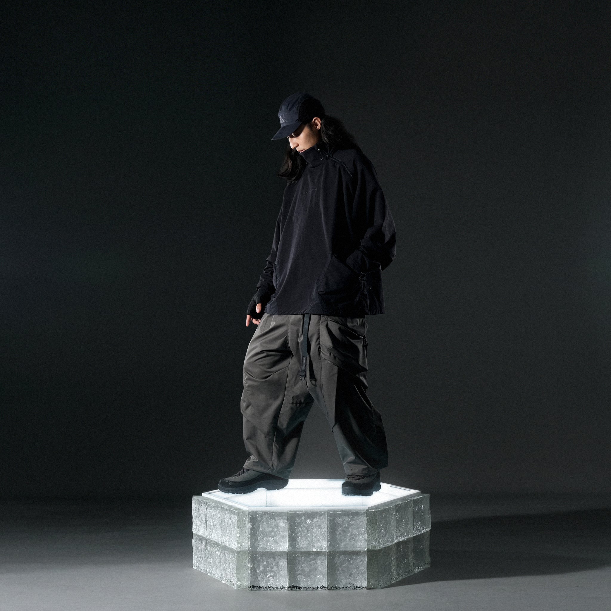 AW22 / 08 — T22-066 Turtleneck hidden hood Hoodie (Black)