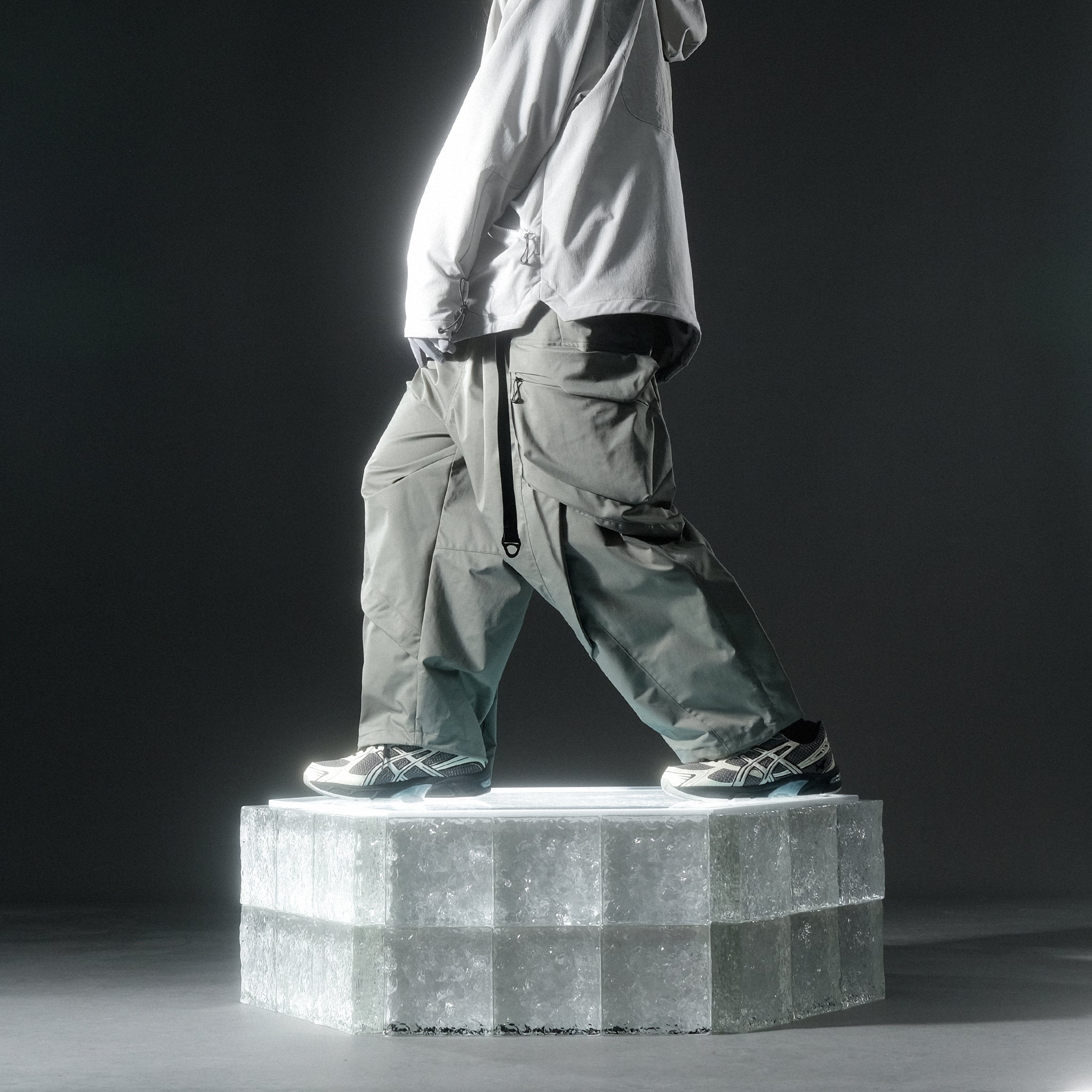 AW22 / 09 —  P22-124  Trapezoidal Loose Pants (Mint Green)