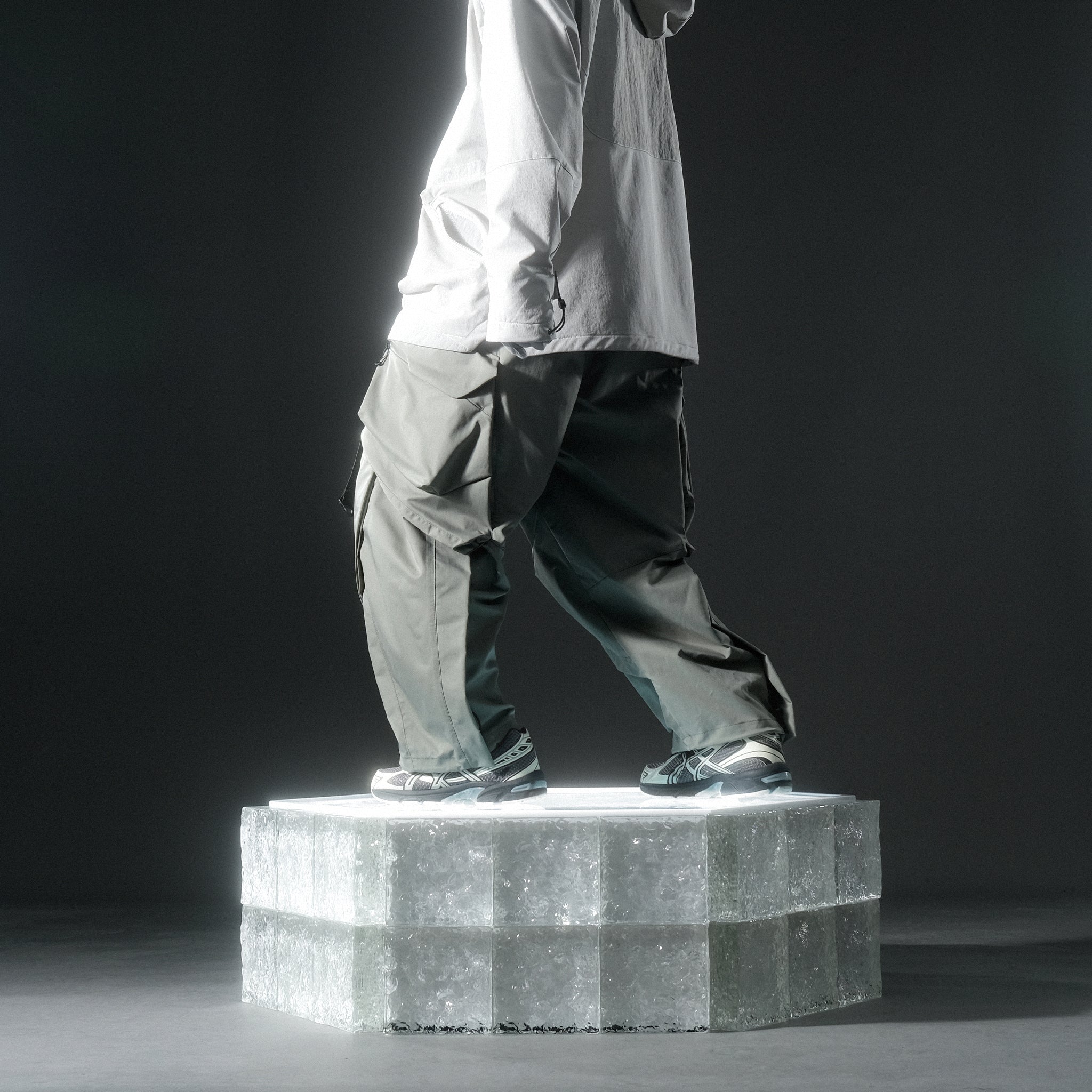 AW22 / 09 —  P22-124  Trapezoidal Loose Pants (Mint Green)