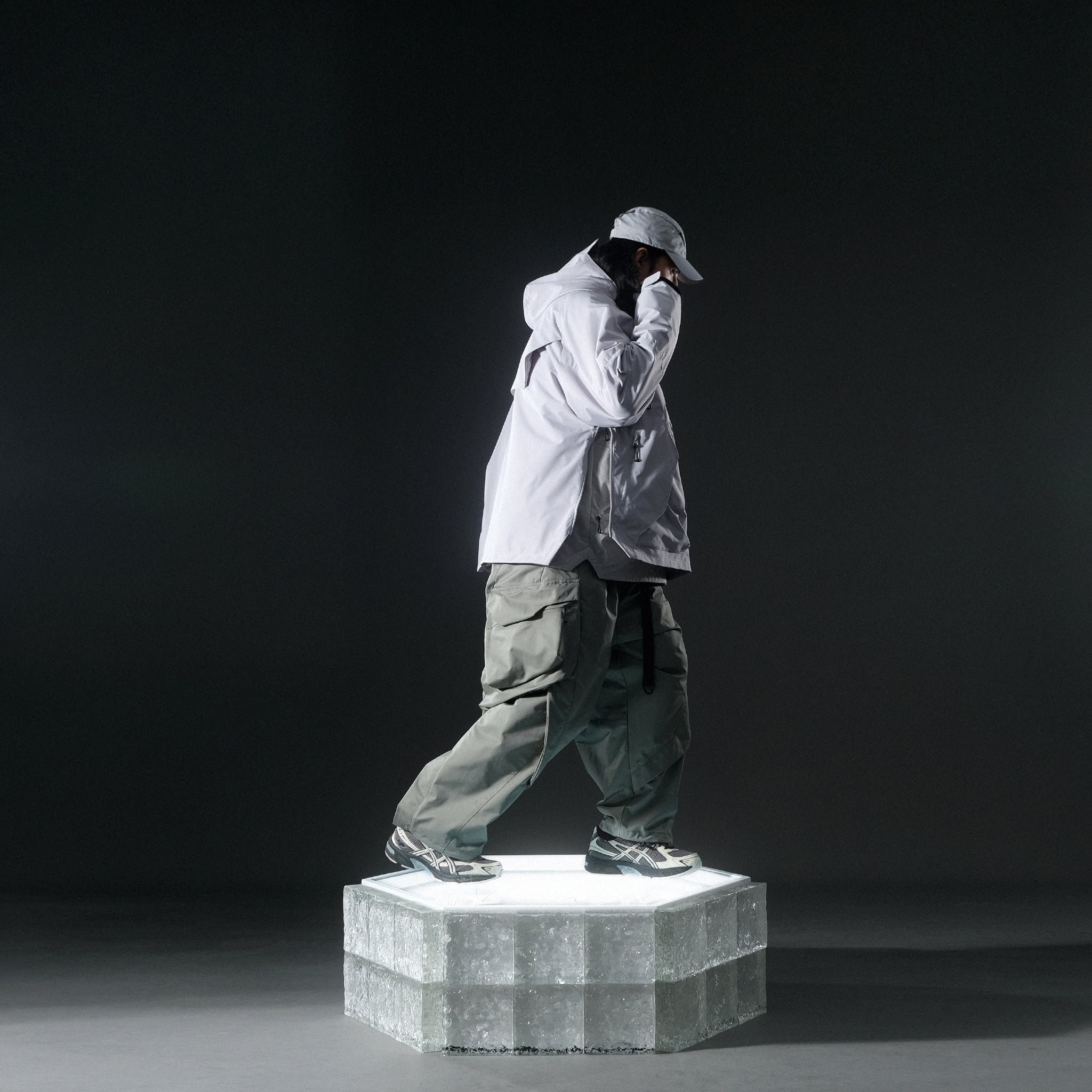 AW22 / 10 — J22-025 Flexible Armoured Pullover (Ivory White)