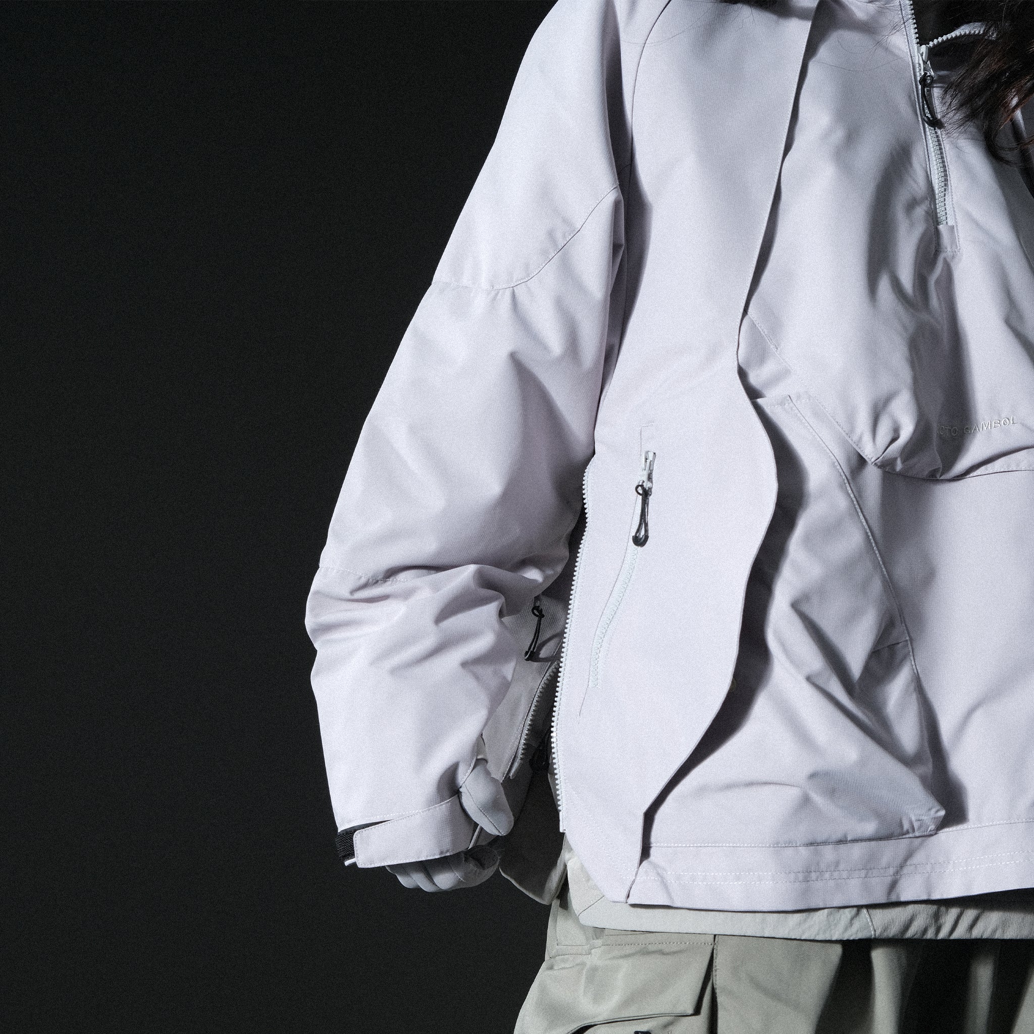 AW22 / 10 — J22-025 Flexible Armoured Pullover (Ivory White)