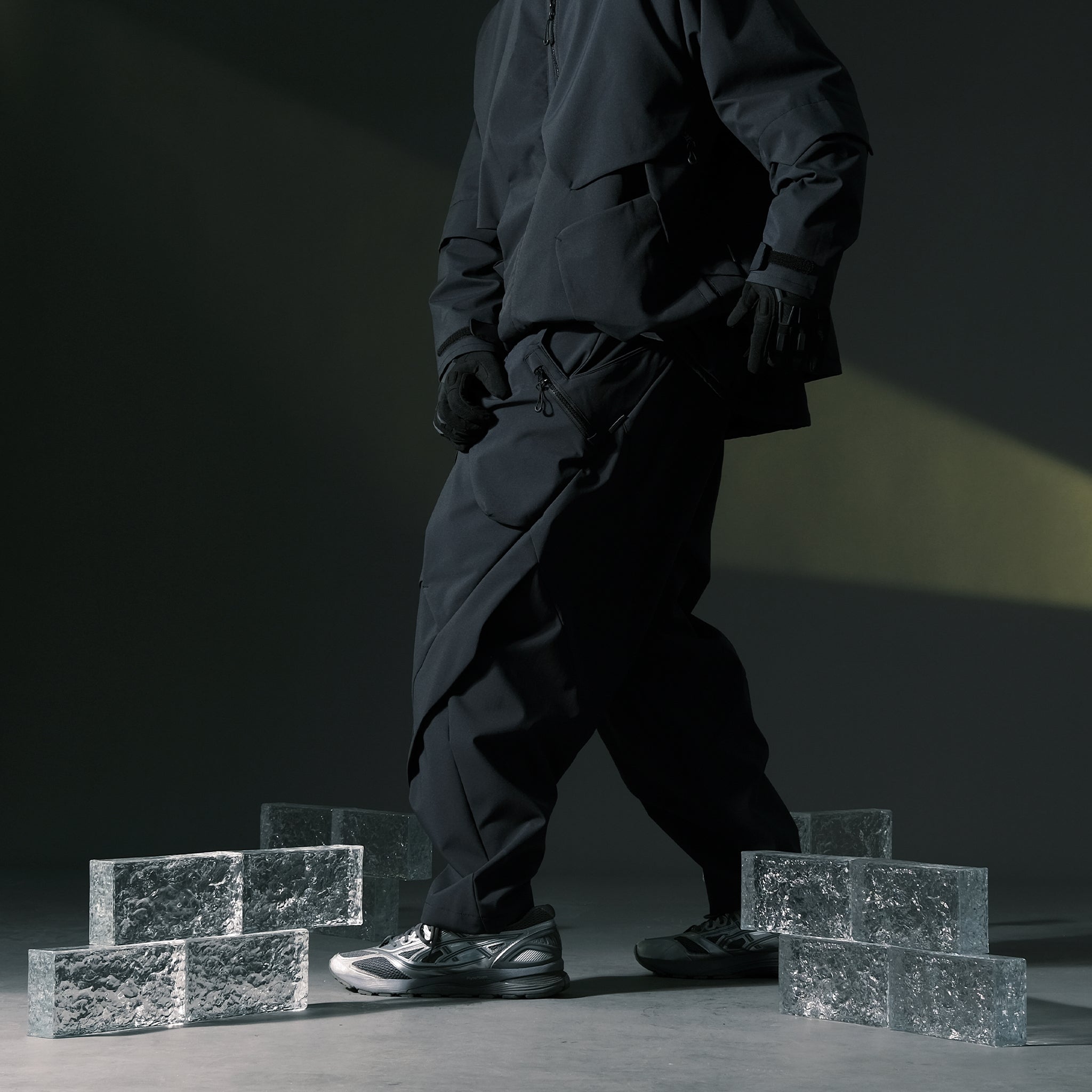 AW22 / 05 —  P22-121 Hidden Pocket Trapezoidal Pants (Navy)