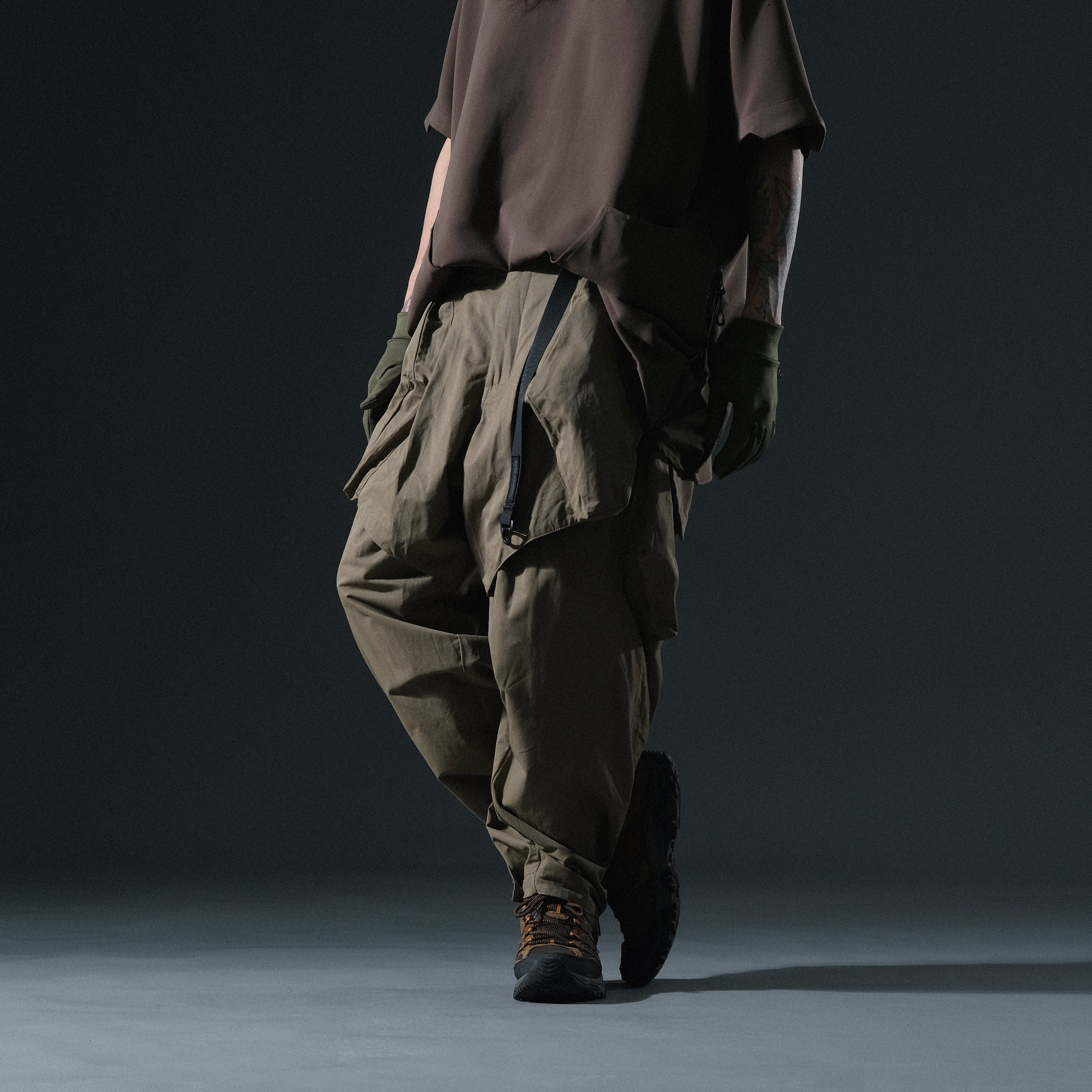 SS23 / 02 —  P23-126  Switchable Breathing Pants (Khaki)
