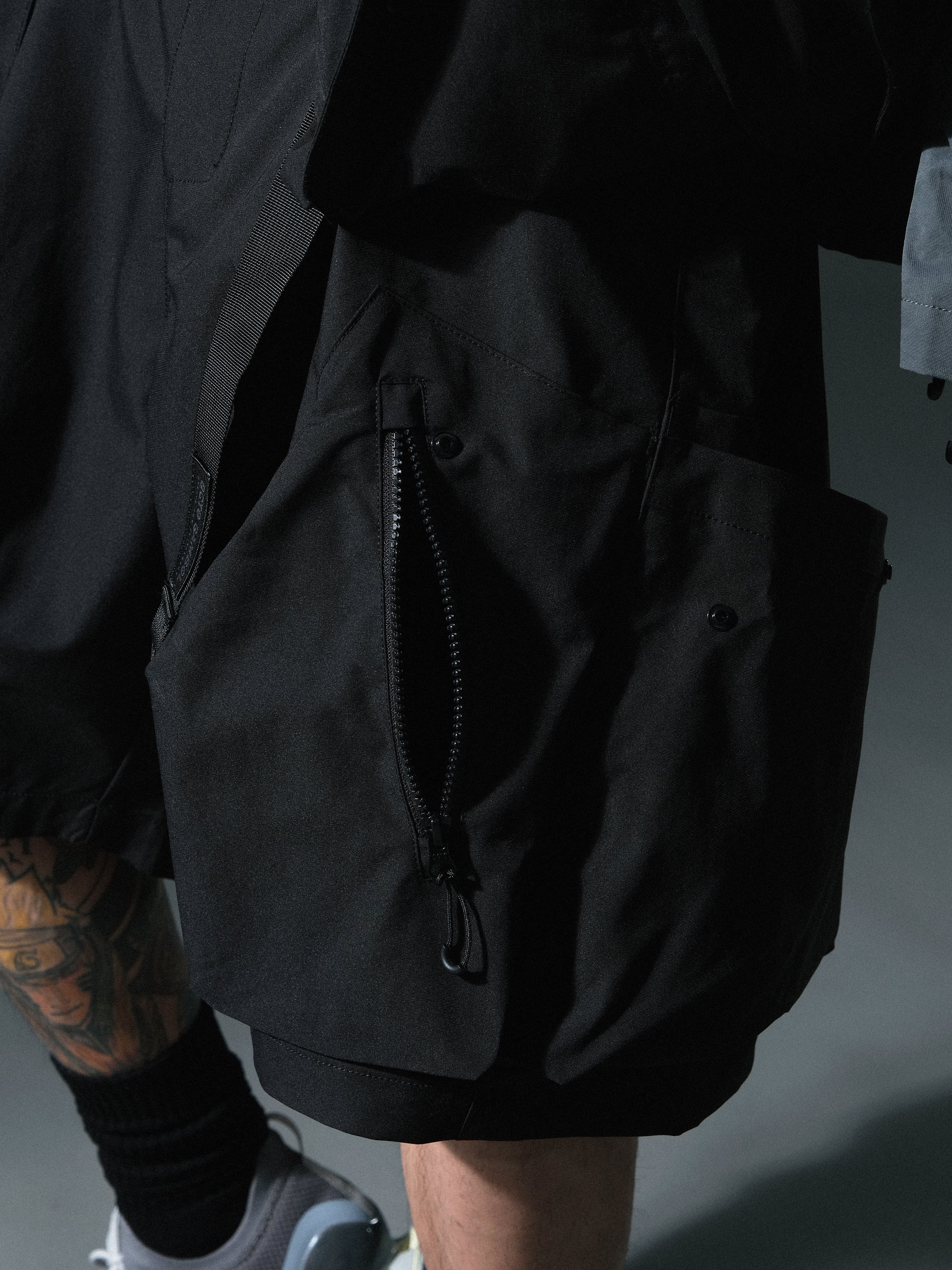 SS23 / 04 —  S23-066 2-Layer Loose Short (Black)