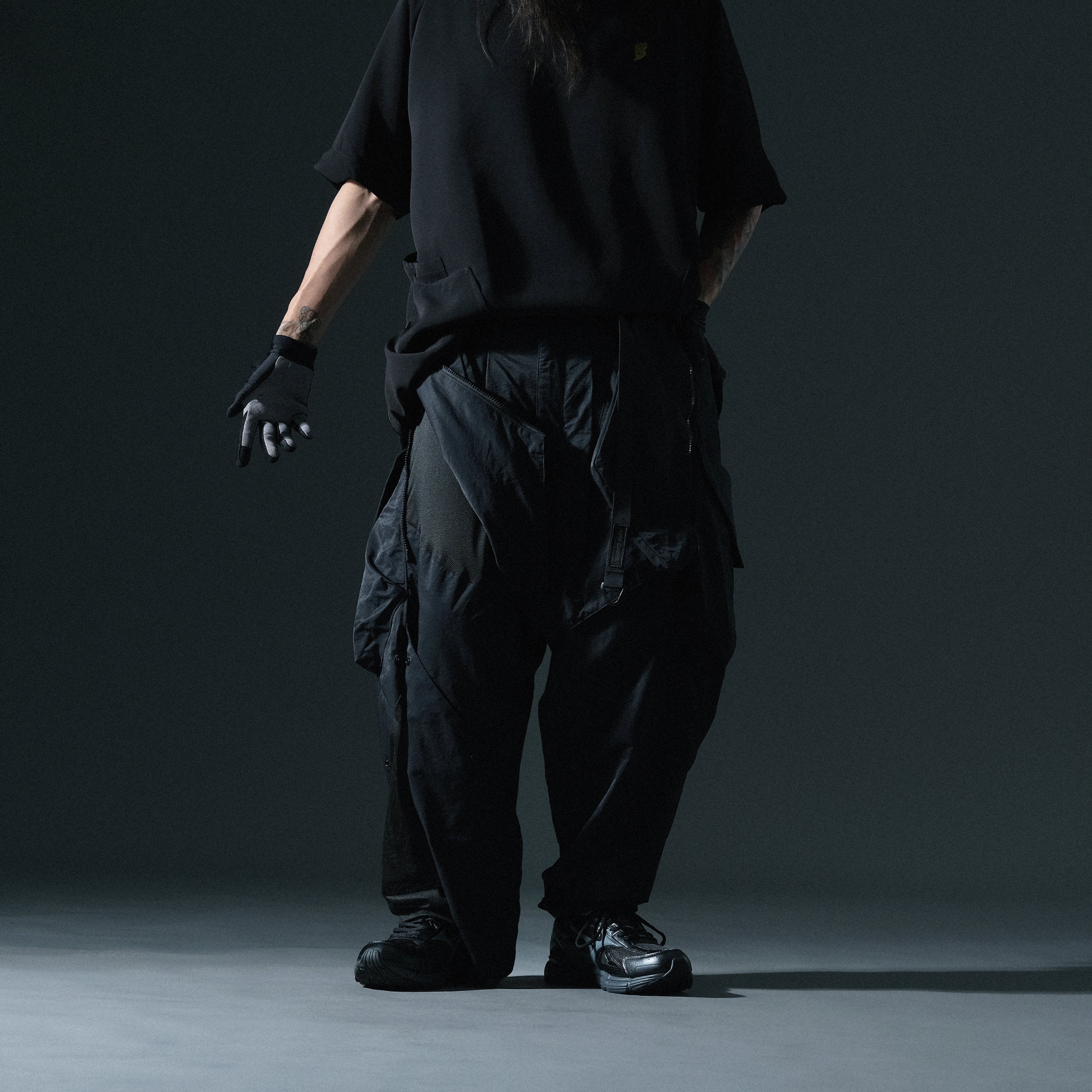 SS23 / 02 —  P23-126  Switchable Breathing Pants (Black)