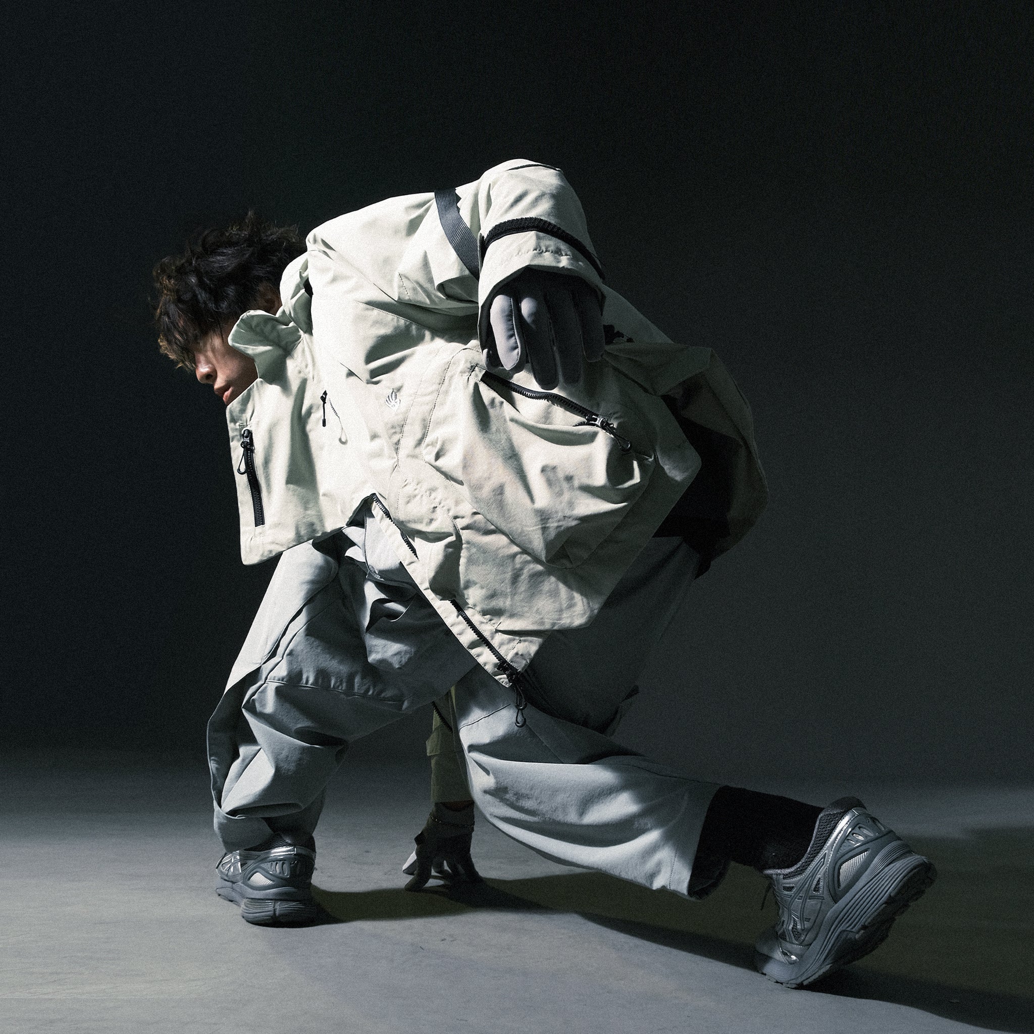 AW22 / 06 —J22-024  Flexible Collar Windbreaker (Mint Green)