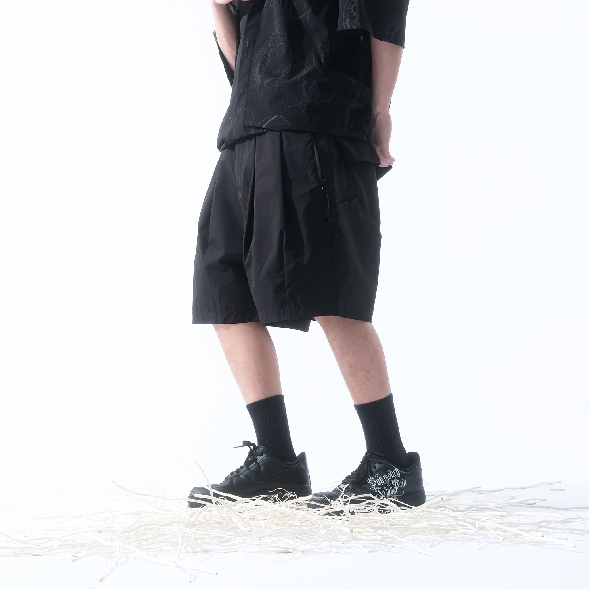 Capsule 03 / CS105 Nylon Balloon Shorts (Black)