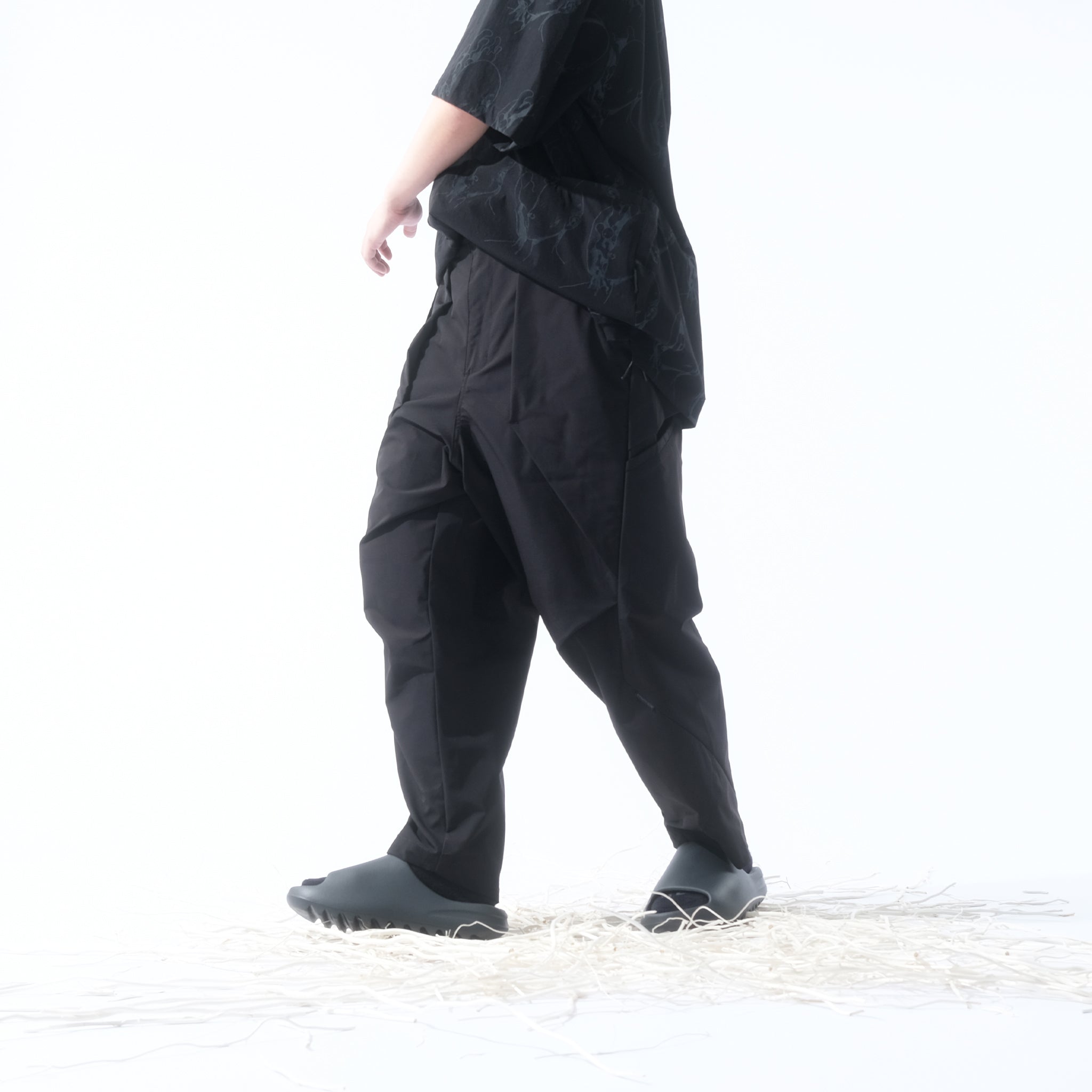 Capsule 03 / CB118 Nylon Parallelogram Pants (Black)