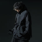 AW22 / 06 —J22-024  Flexible Collar Windbreaker (Black)