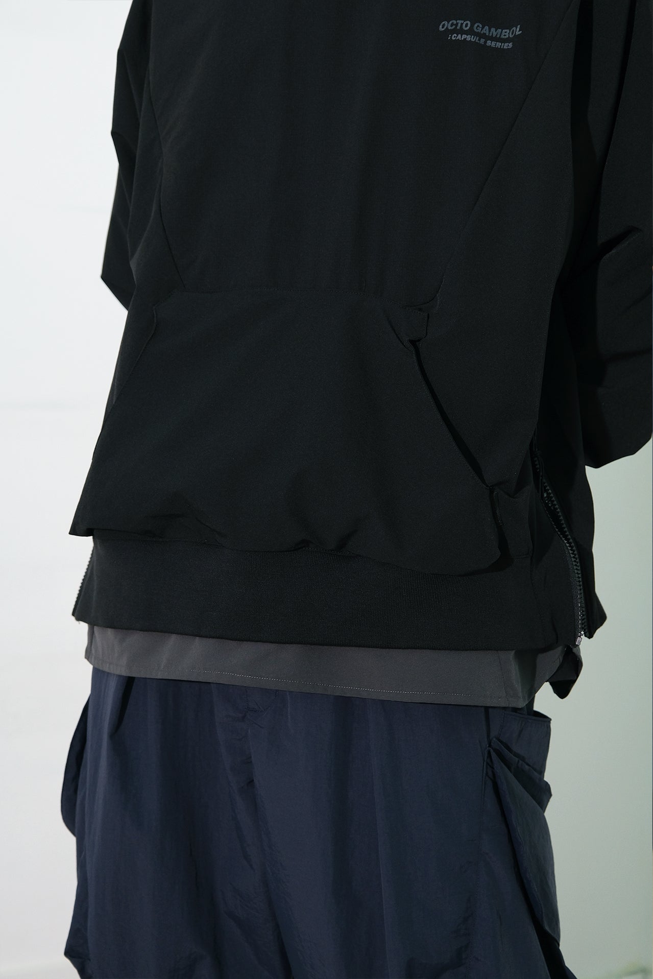 Capsule Series / CD081 Rebuild Crewneck (Black)