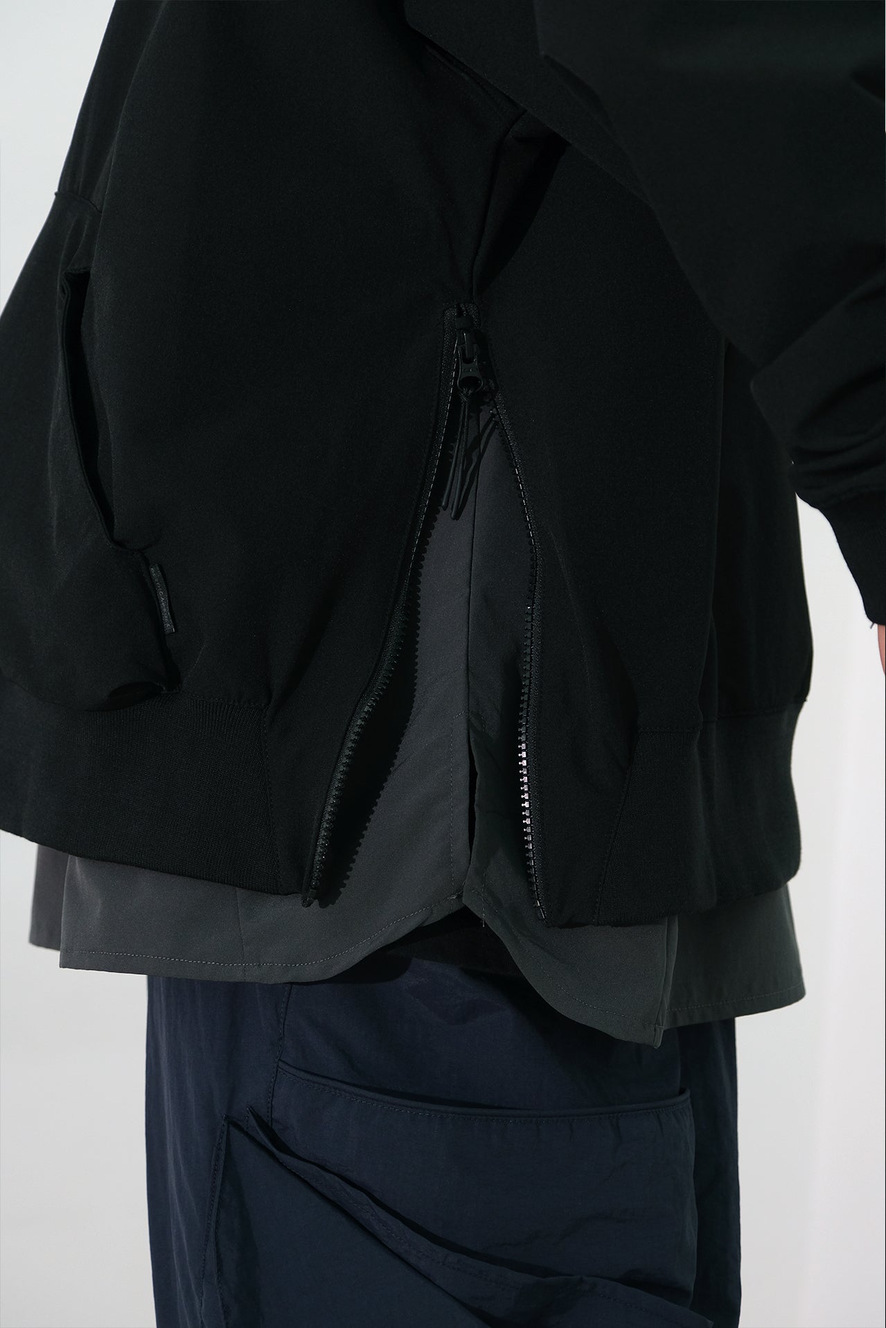 Capsule Series / CD081 Rebuild Crewneck (Black)