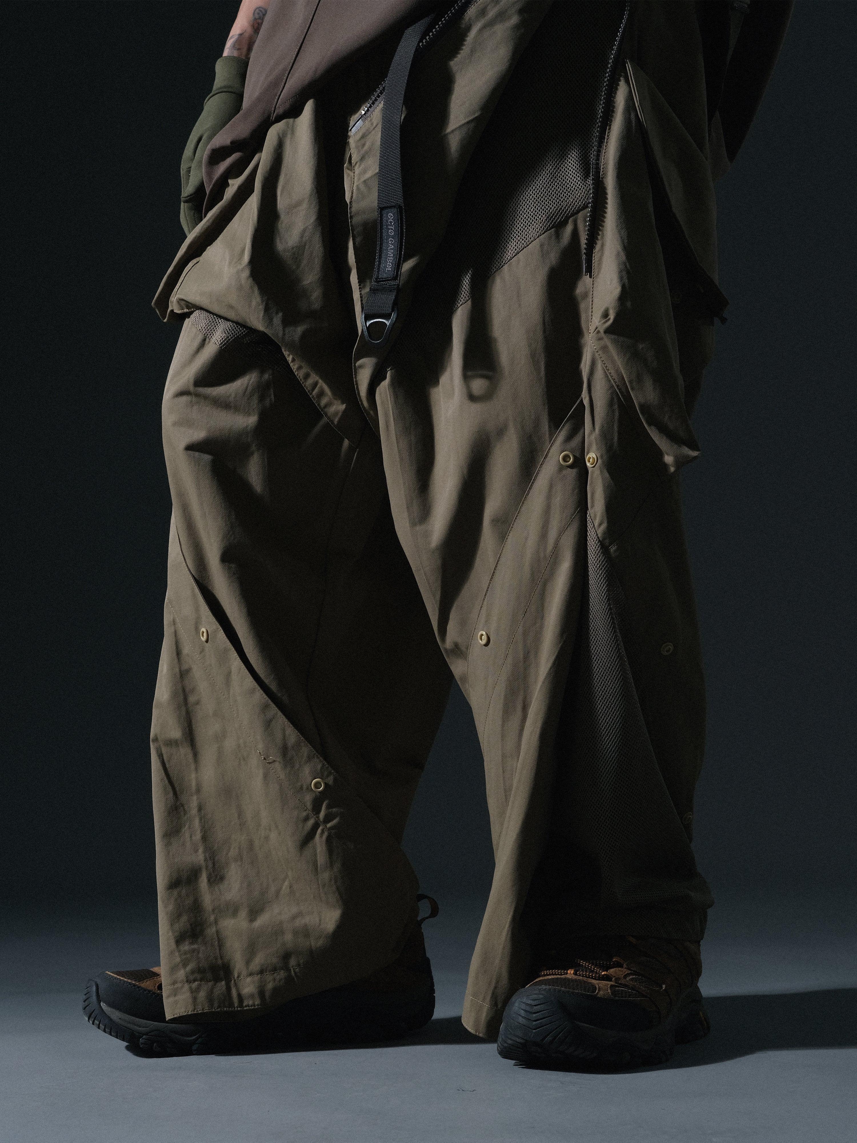 SS23 / 02 —  P23-126  Switchable Breathing Pants (Khaki)