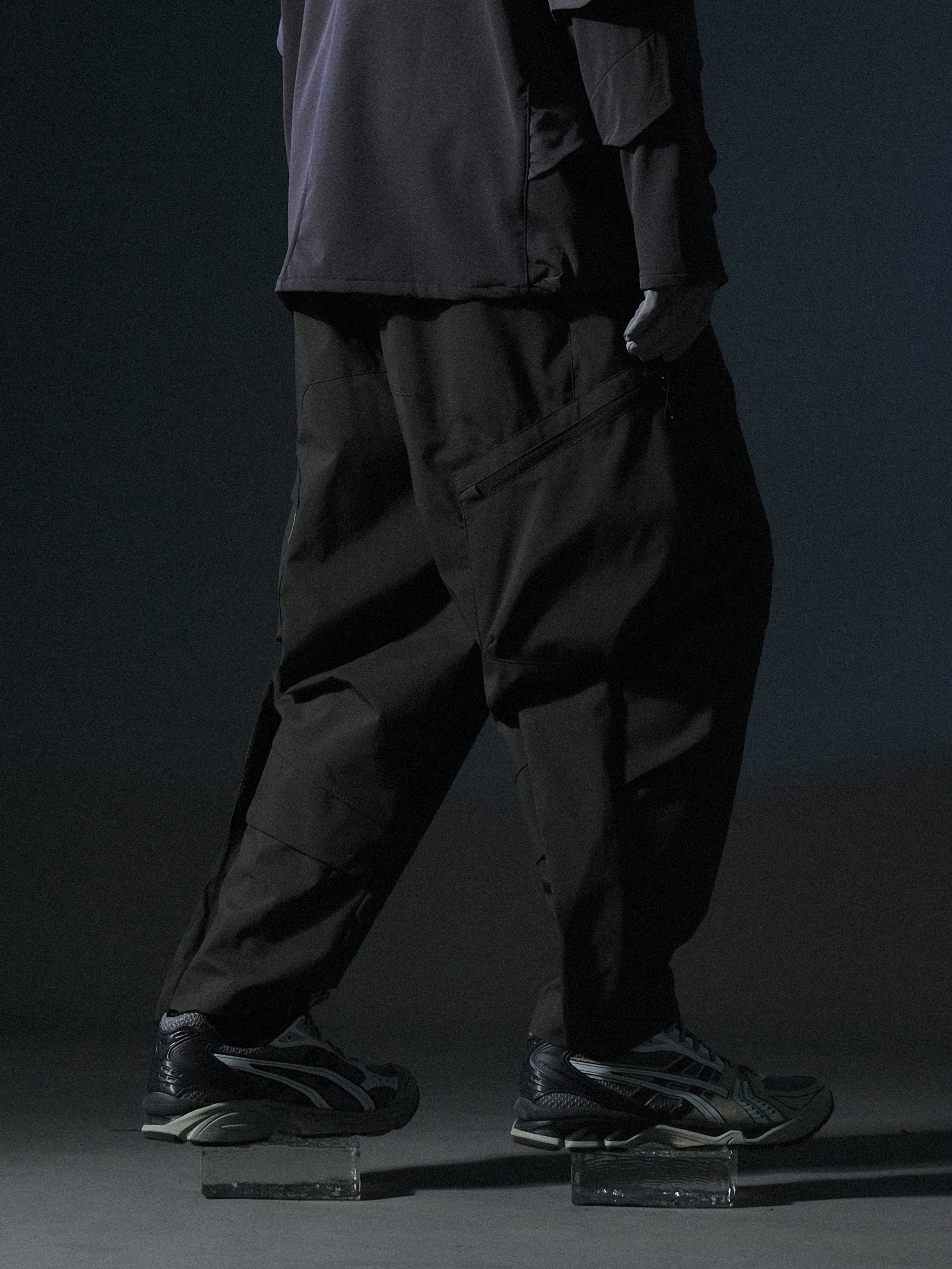 AW22 / 01 —  P22-120 Flexible Armored Pants (Green)