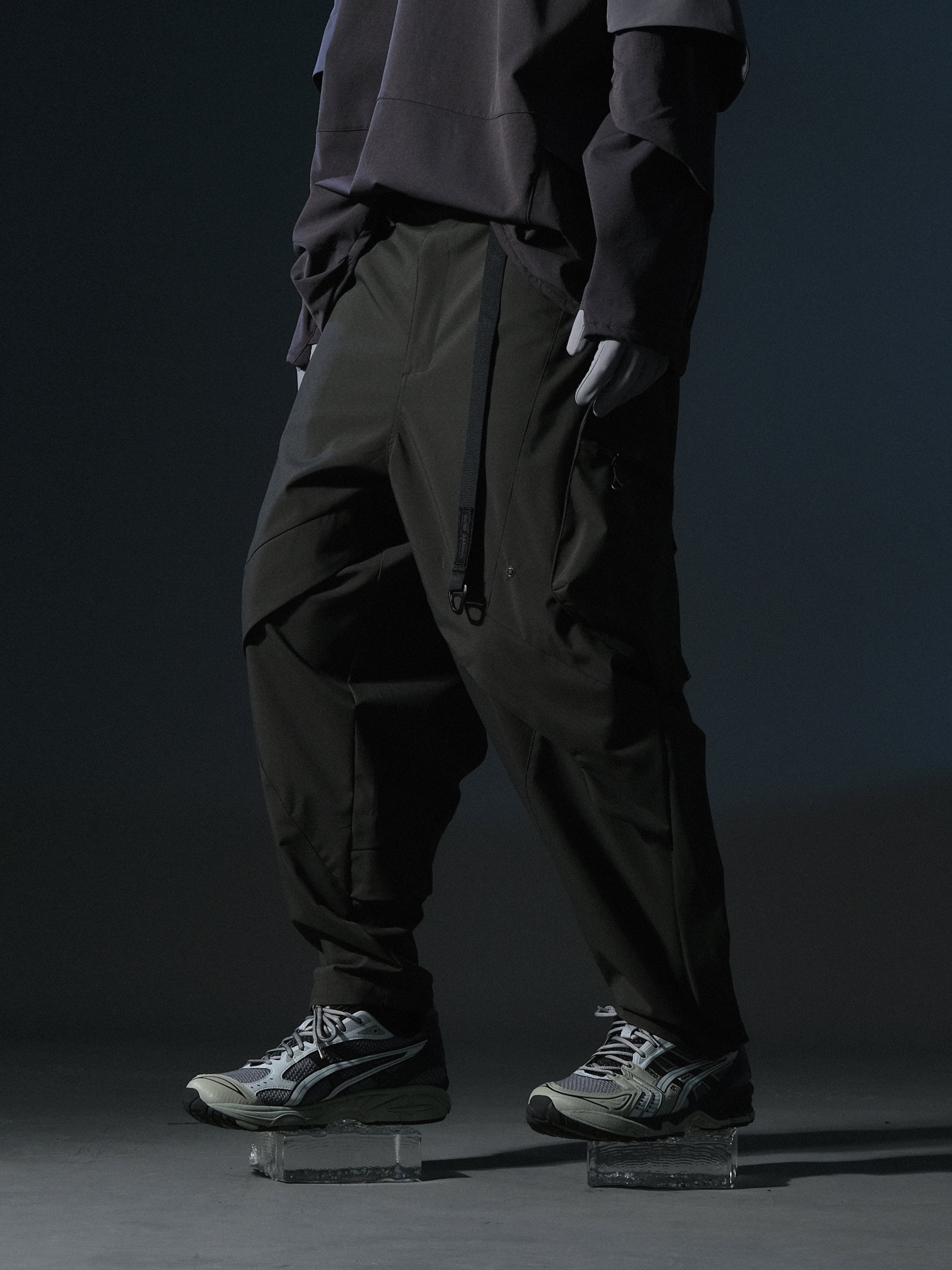 AW22 / 01 —  P22-120 Flexible Armored Pants (Green)