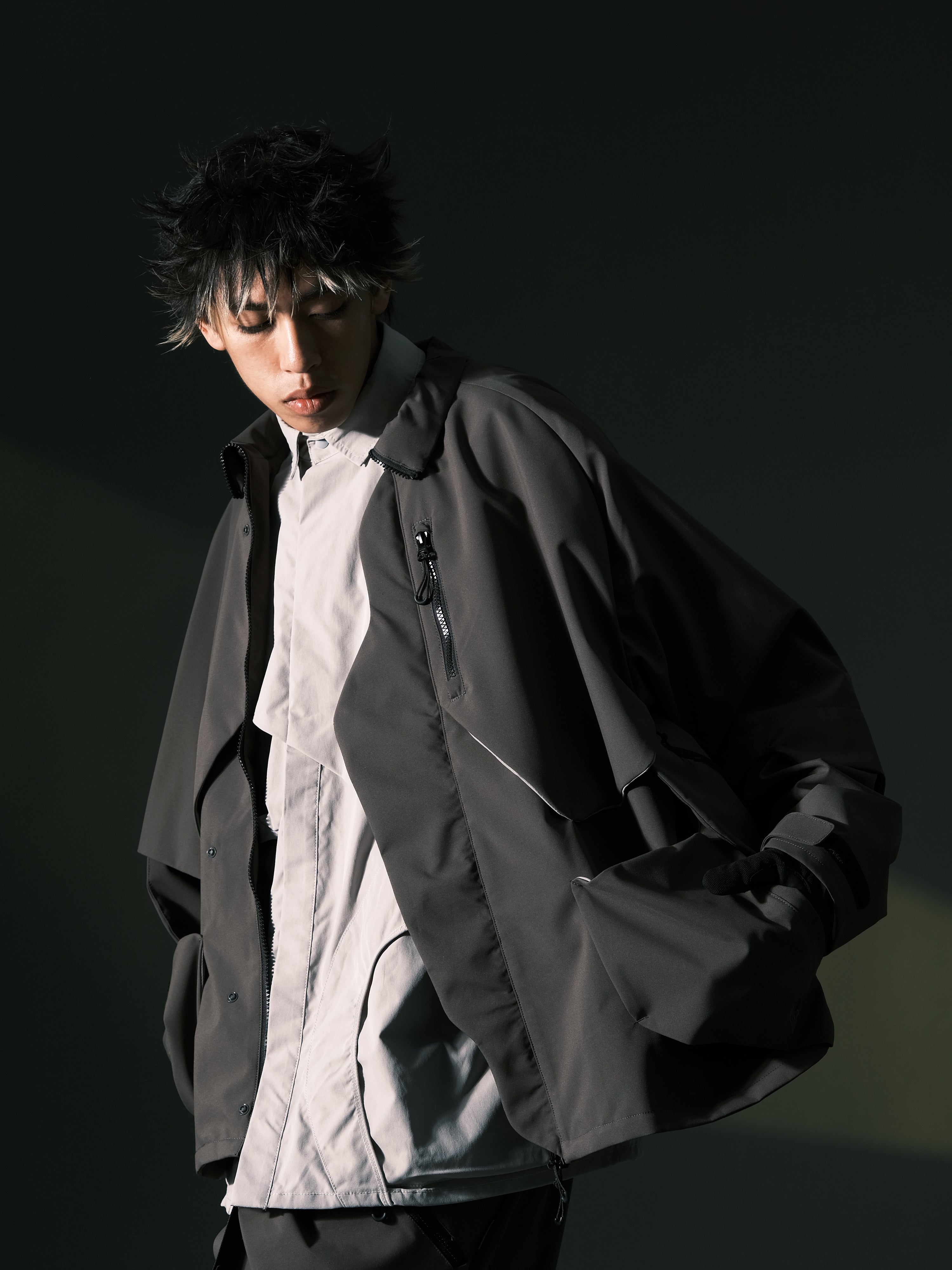 AW22 / 04 —J22-023 3-collar Trapezoidal Jacket (Gauntlet Grey)